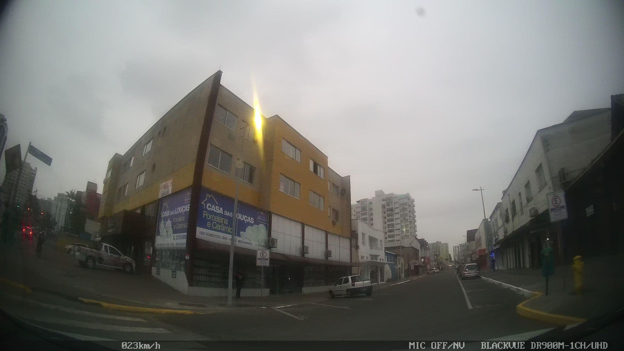 Street view near Apia Viagens e Turismo, Joinville — © kaart5 (CC BY-SA · Mapillary)