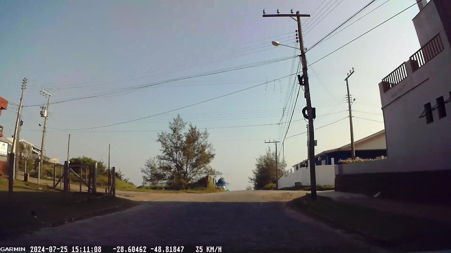 Street view near Pousada Apoena, Laguna — © tomio (CC BY-SA · Mapillary)