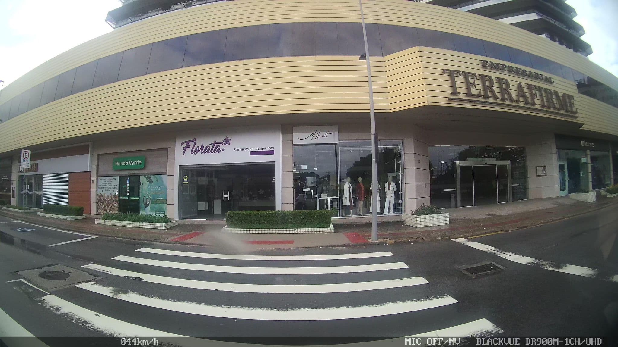Street view near Lobby do Hotel Ibis, São José — © kaart5 (CC BY-SA · Mapillary)