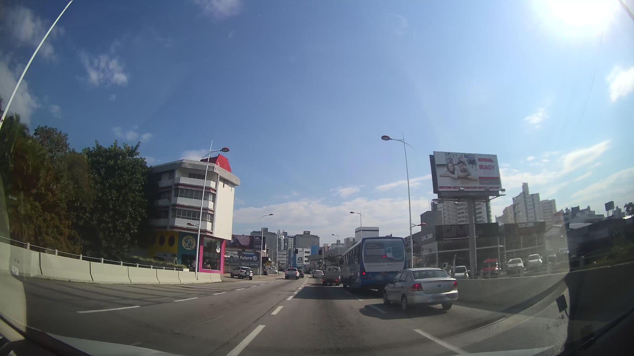 Street view near Tri Hotel Florianopolis, São José — © marciosampaio (CC BY-SA · Mapillary)