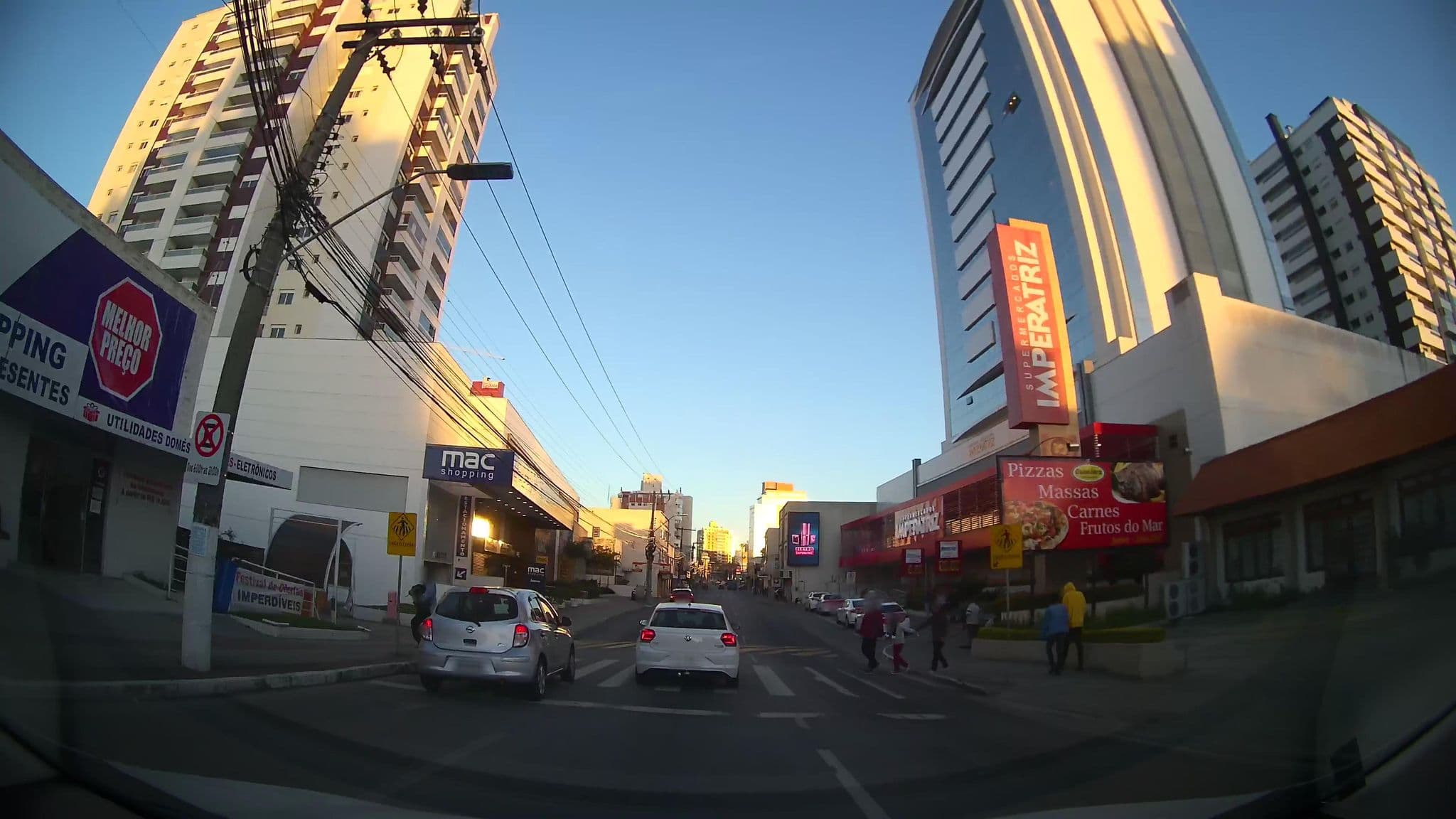 Street view near Calor Da Porra, Florianópolis — © marciosampaio (CC BY-SA · Mapillary)