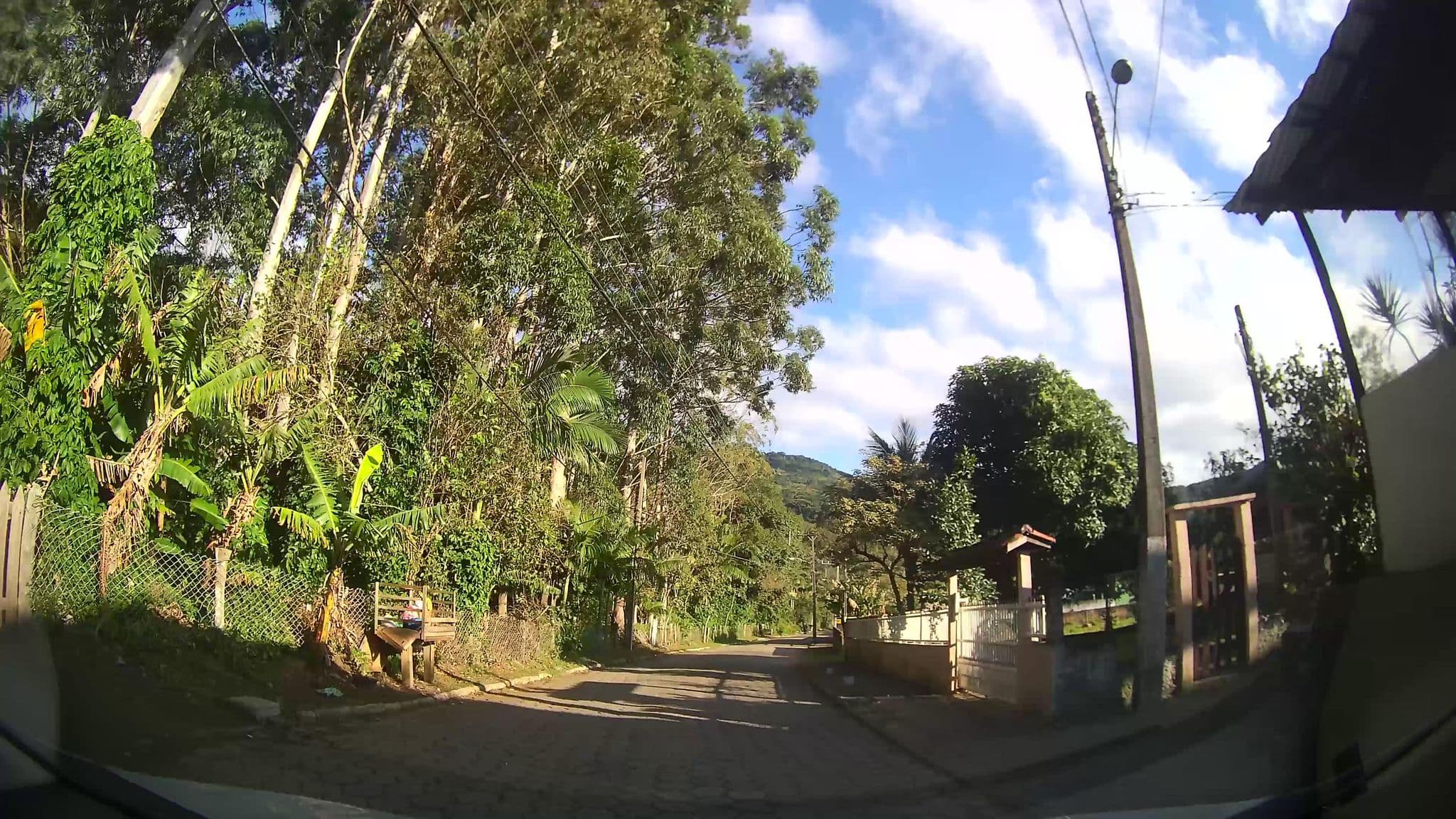 Street view near Albergue do Pirata, Pantano do Sul — © marciosampaio (CC BY-SA · Mapillary)