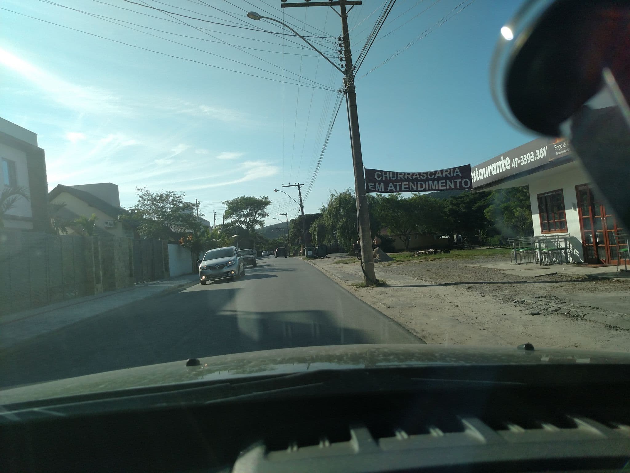 Street view near Pousada Canto Grande, Bombinhas — © adrianojbr (CC BY-SA · Mapillary)
