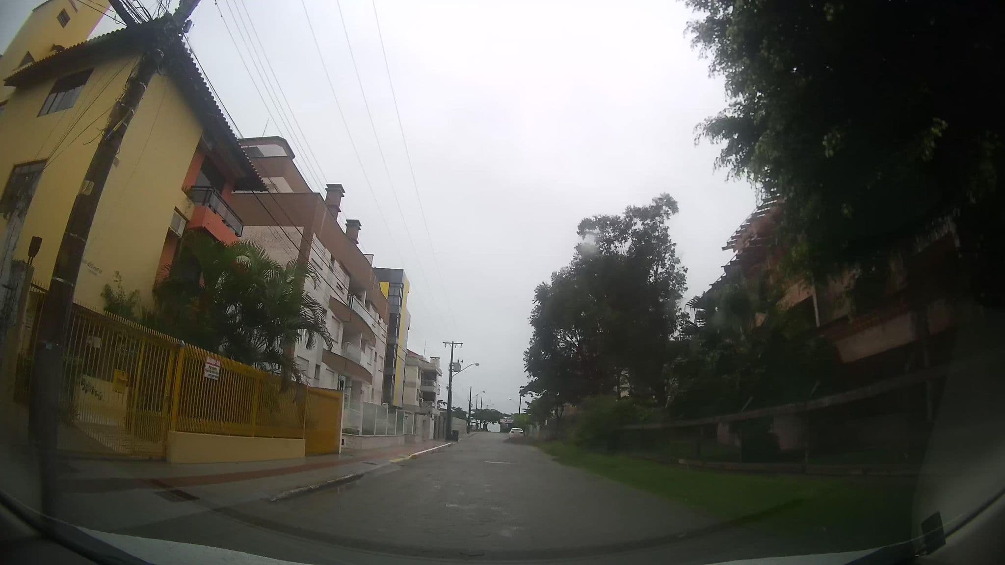 Street view near Regina del Mare Residence, Governador Celso Ramos — © marciosampaio (CC BY-SA · Mapillary)