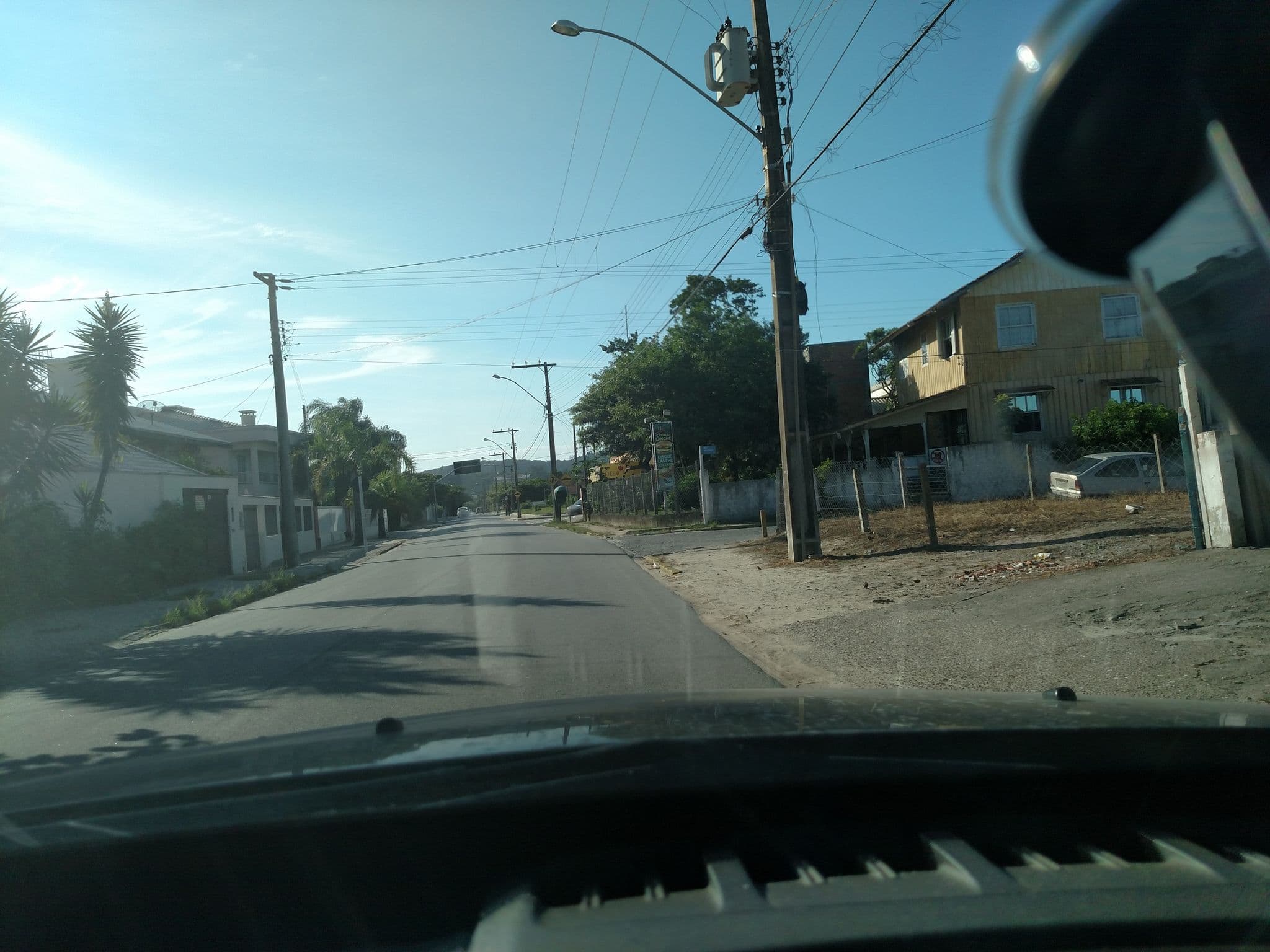 Street view near Aluguéis, Bombinhas — © adrianojbr (CC BY-SA · Mapillary)
