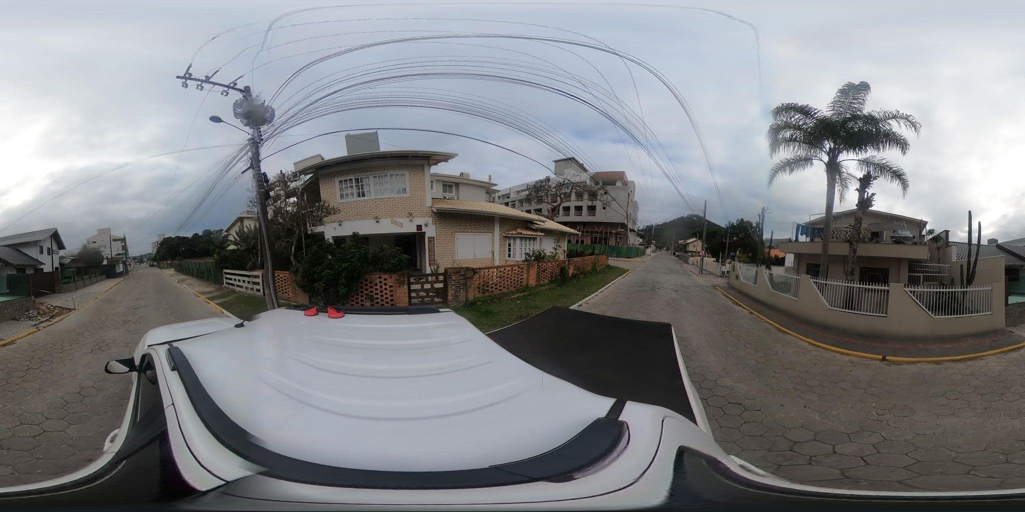 Street view near Pousada Mariane, Bombinhas — © jaderbavaresco (CC BY-SA · Mapillary)