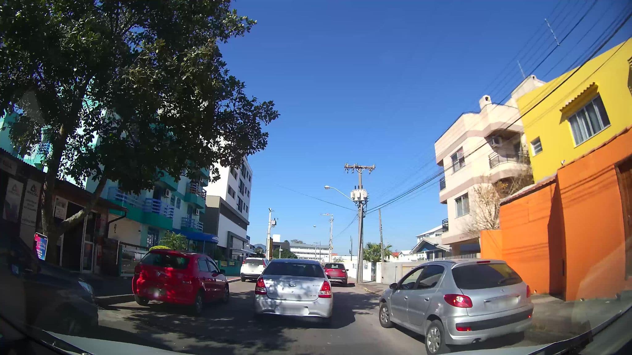 Street view near Dom Fish Apart Hotel, Governador Celso Ramos — © marciosampaio (CC BY-SA · Mapillary)