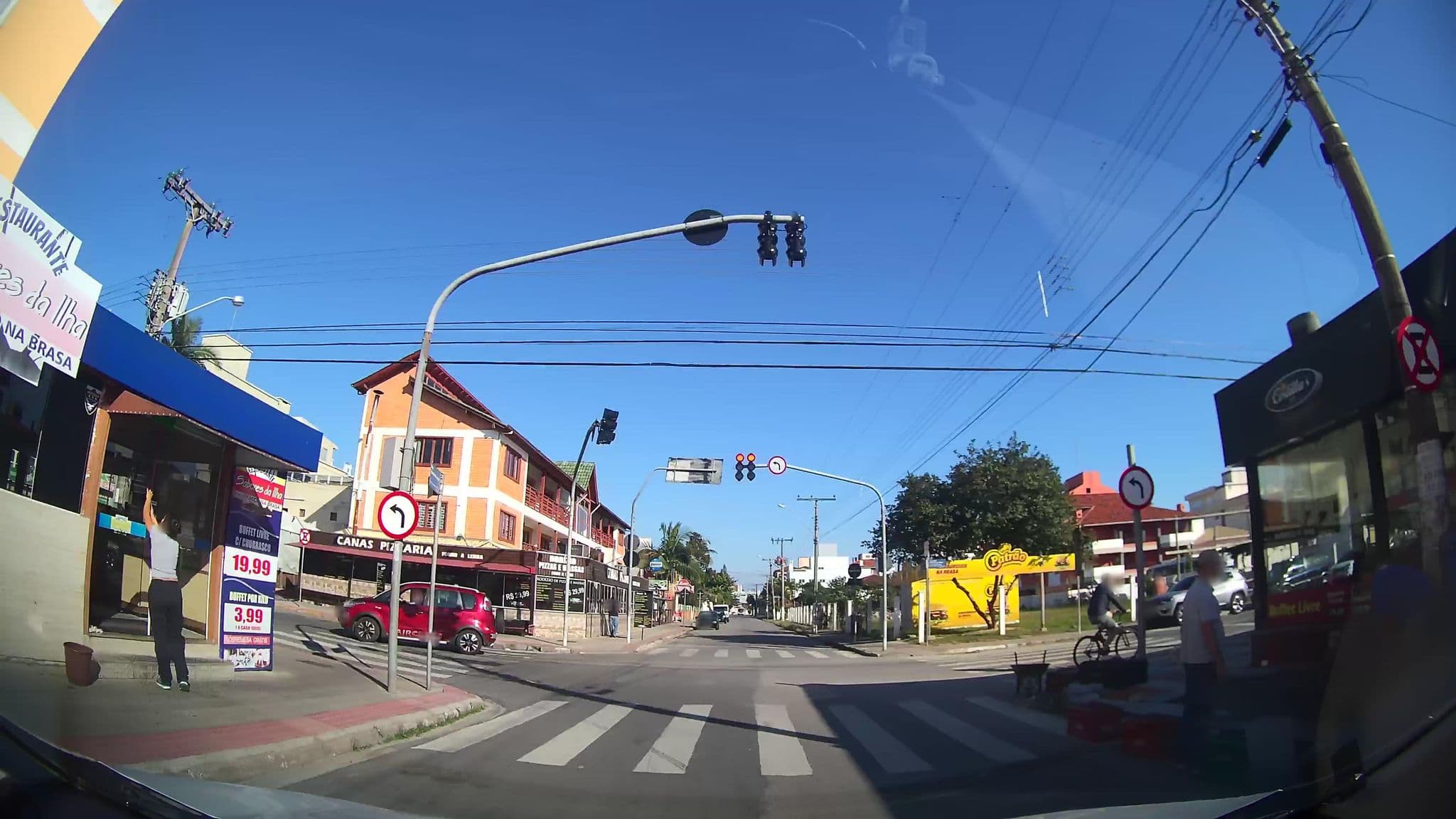 Street view near Posada Canto Verde, Governador Celso Ramos — © marciosampaio (CC BY-SA · Mapillary)