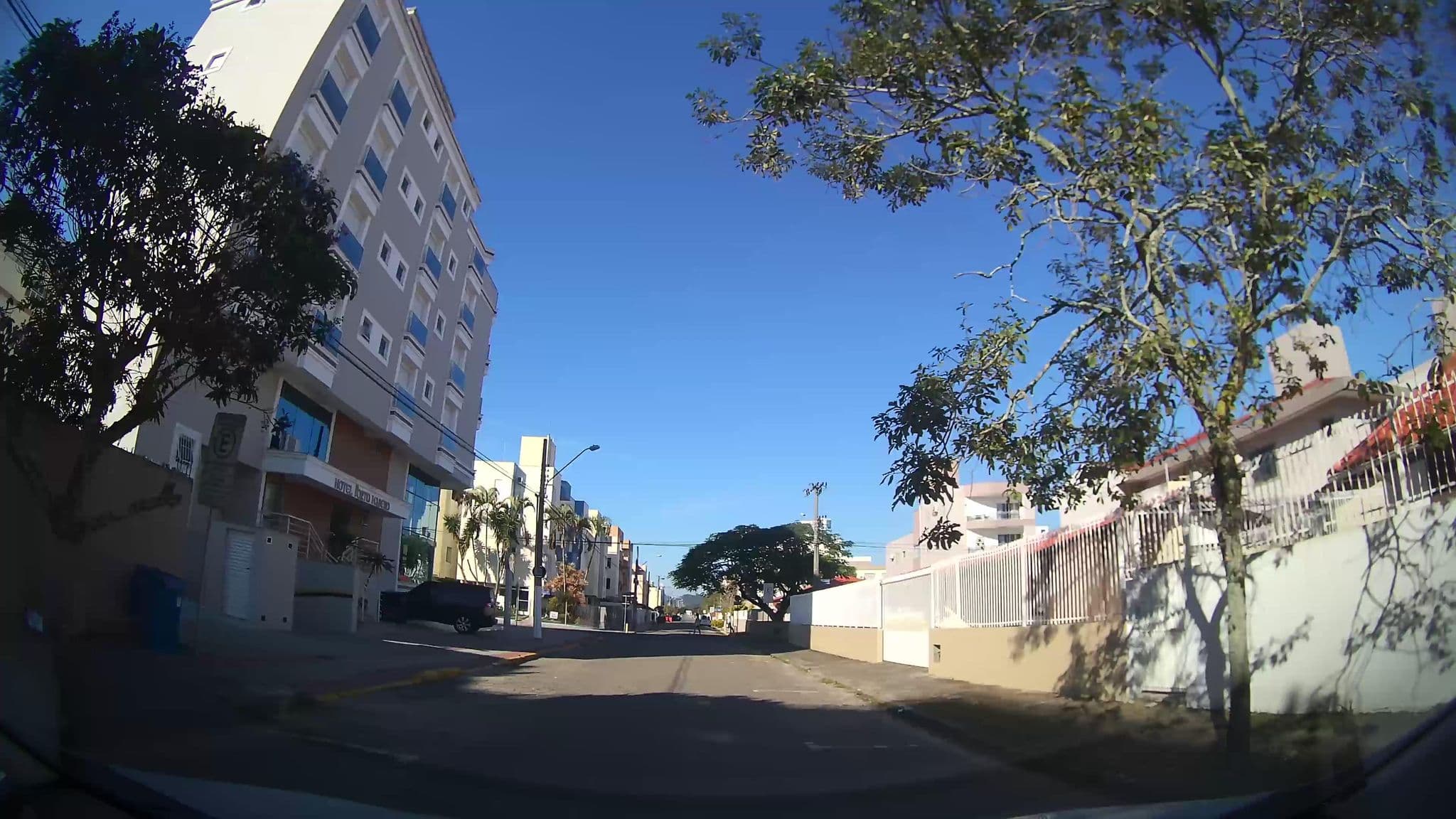 Street view near Hotel Porto Madero, Governador Celso Ramos — © marciosampaio (CC BY-SA · Mapillary)