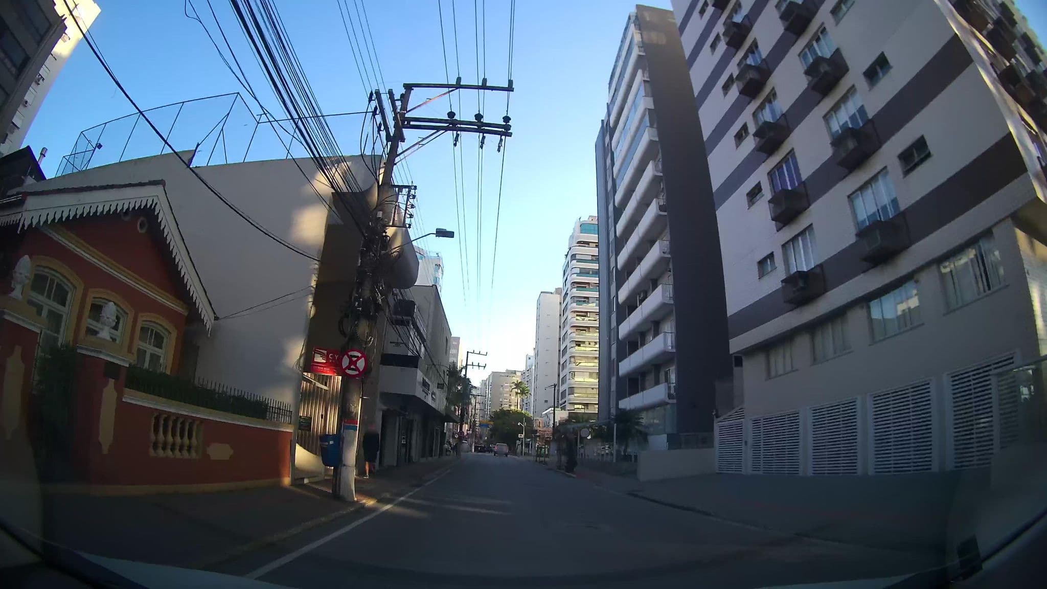 Street view near LK Design Hotel, Florianópolis — © marciosampaio (CC BY-SA · Mapillary)