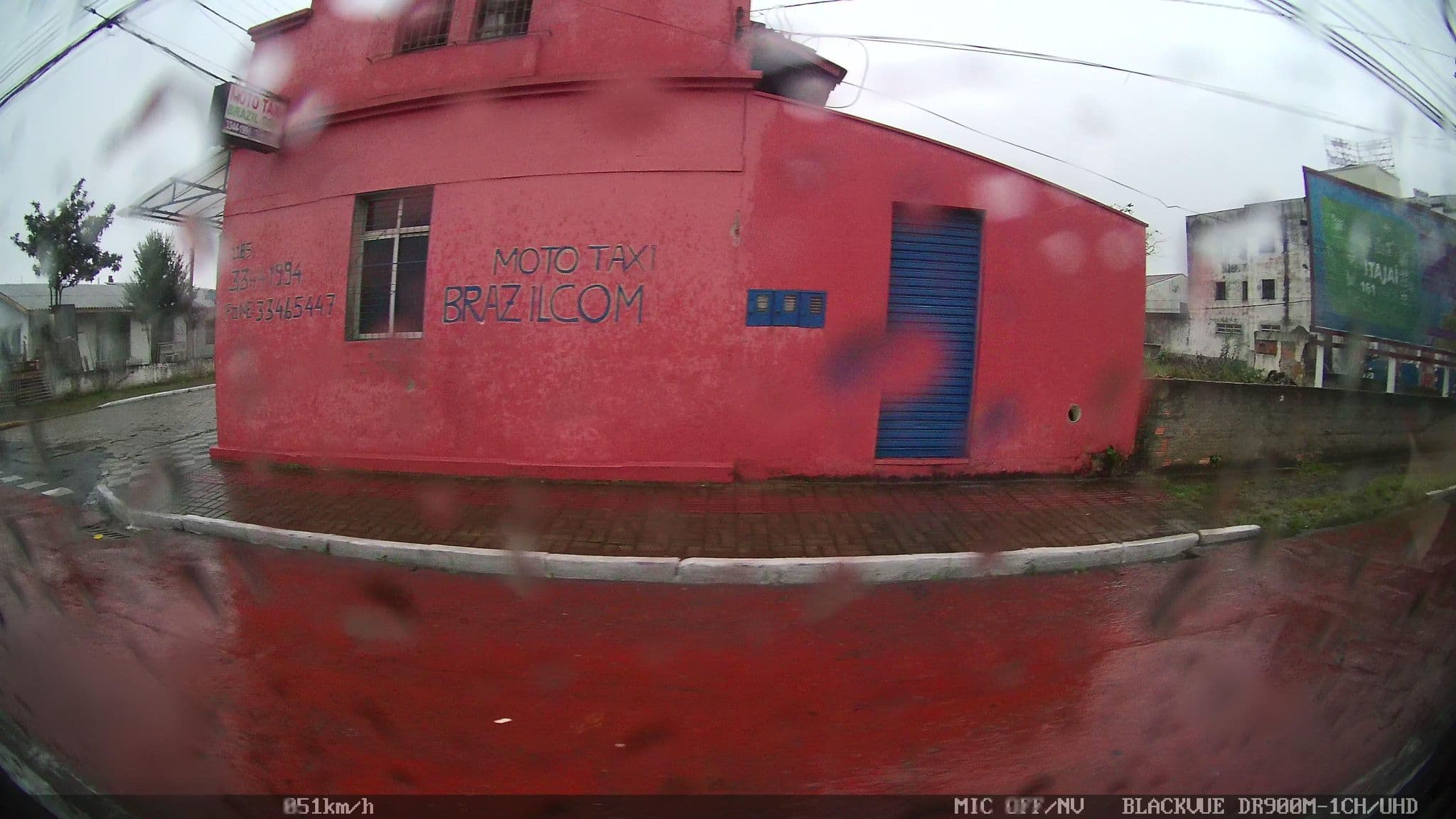 Street view near Adry Hotel, Itajaí — © kaart5 (CC BY-SA · Mapillary)