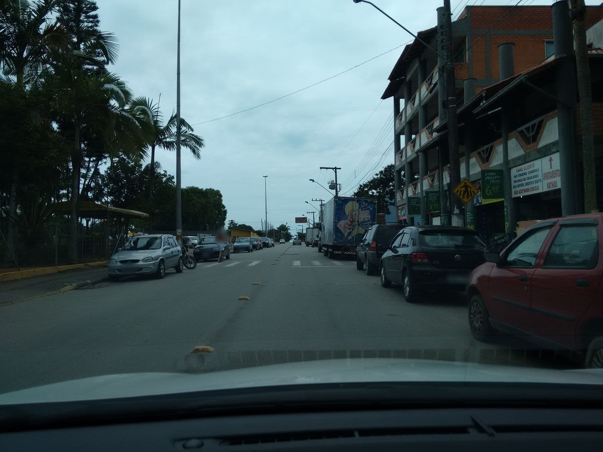 Street view near Candeias II - Piçarras, Balneário Piçarras — © alvarenga (CC BY-SA · Mapillary)