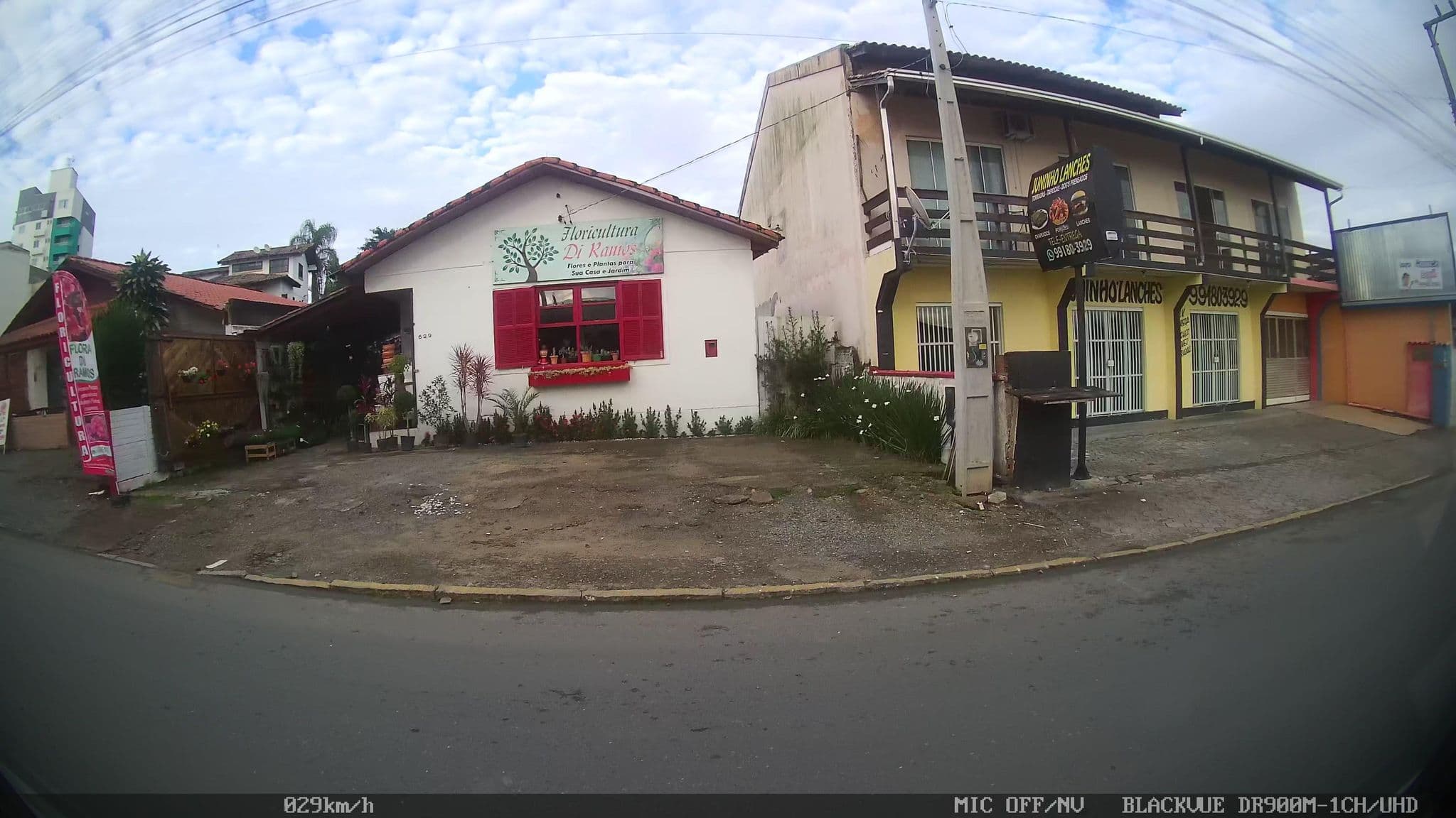 Street view near Fish Inn Hotel, Barra Velha — © kaart5 (CC BY-SA · Mapillary)