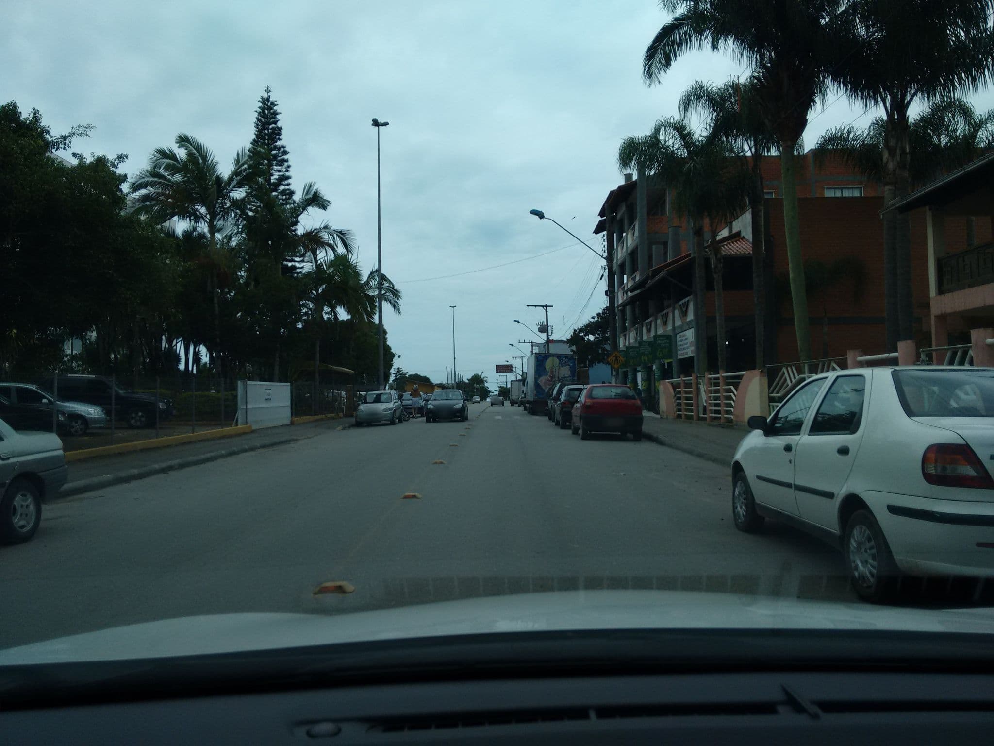 Street view near Sena`s Resort, Balneário Piçarras — © alvarenga (CC BY-SA · Mapillary)