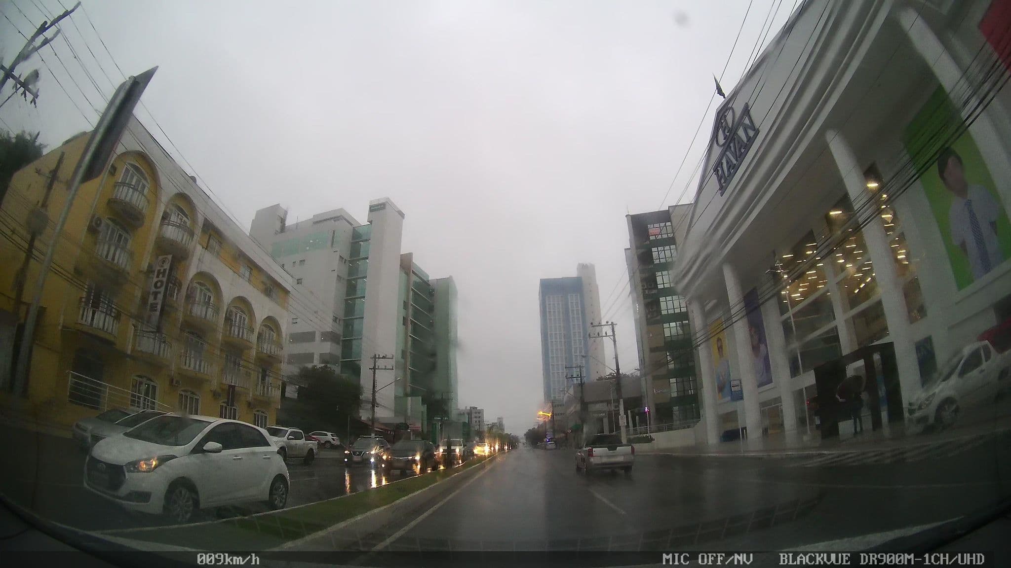 Street view near Hotel Visual III, Balneário Camboriú — © kaart5 (CC BY-SA · Mapillary)