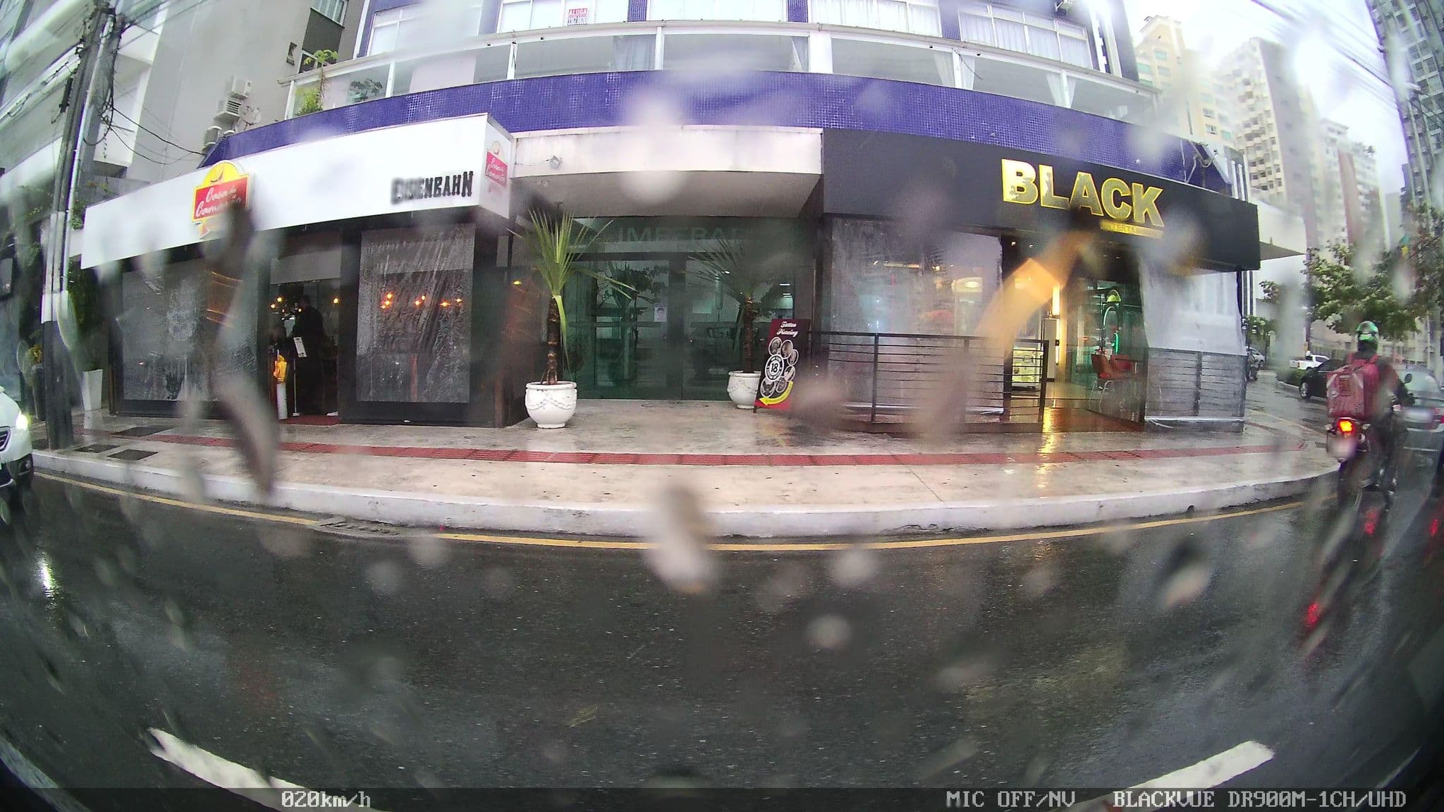 Street view near Mercure Camboriú, Balneário Camboriú — © kaart5 (CC BY-SA · Mapillary)