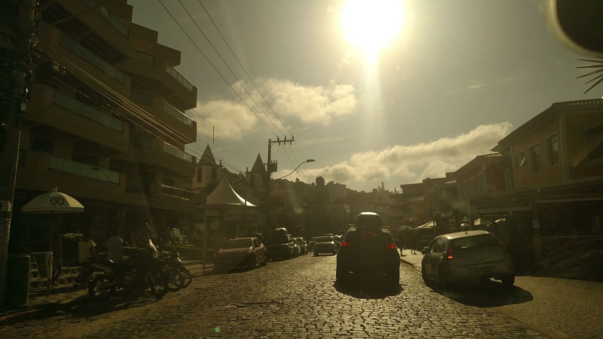 Street view near @rromba Palace Beach, Bombinhas — © poeiradasestrelas (CC BY-SA · Mapillary)