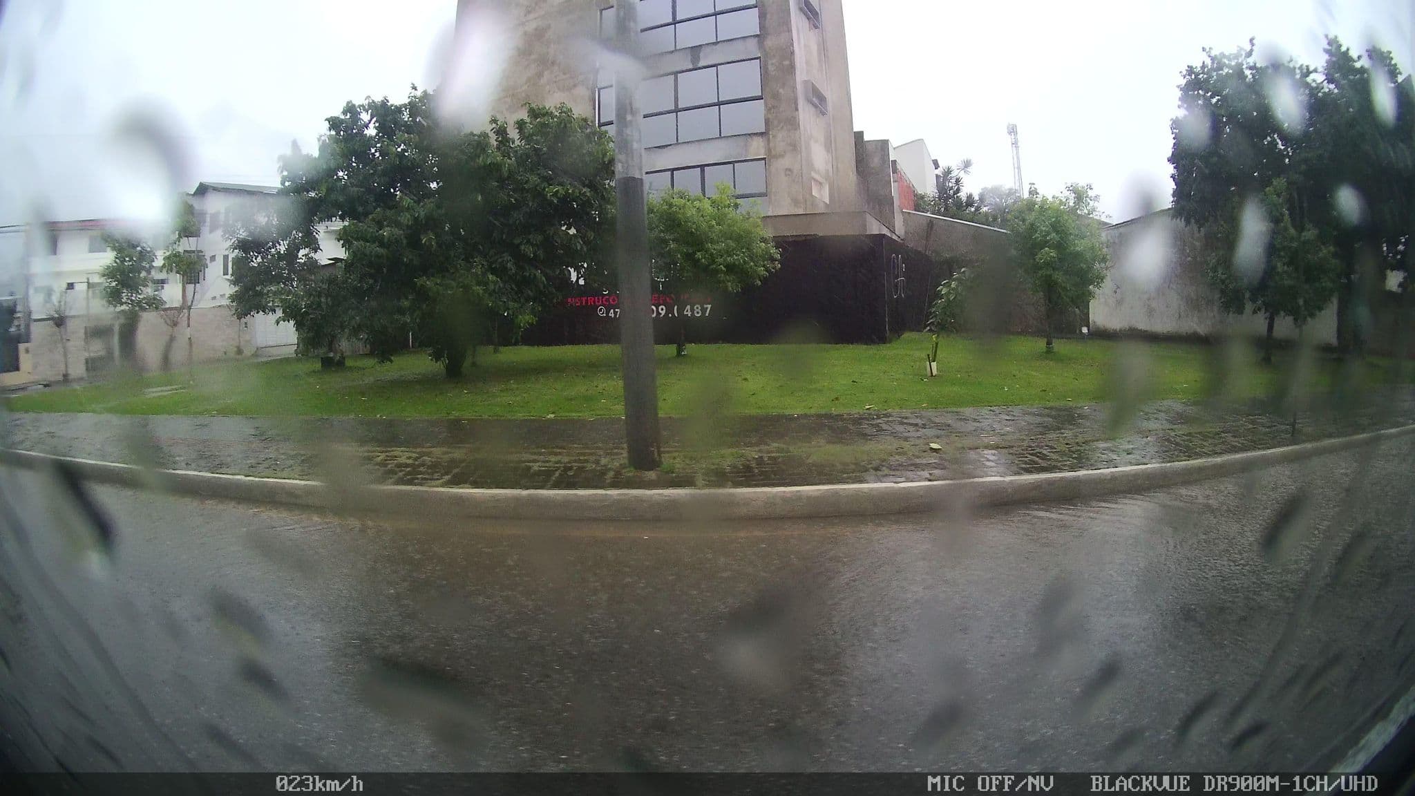 Street view near Hostel 325, Balneário Camboriú — © kaart5 (CC BY-SA · Mapillary)