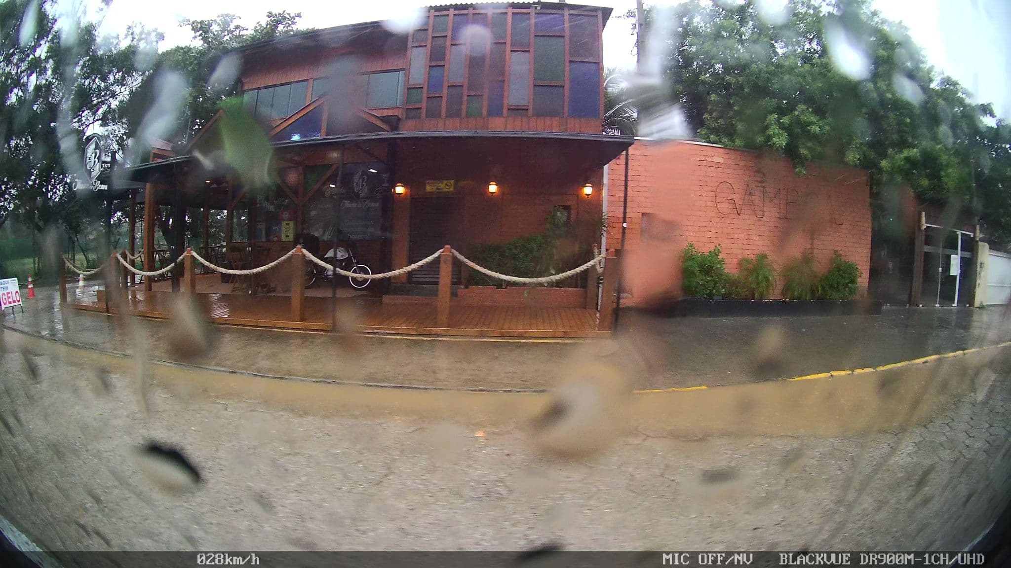 Street view near Oceano Flat, Balneário Camboriú — © kaart5 (CC BY-SA · Mapillary)