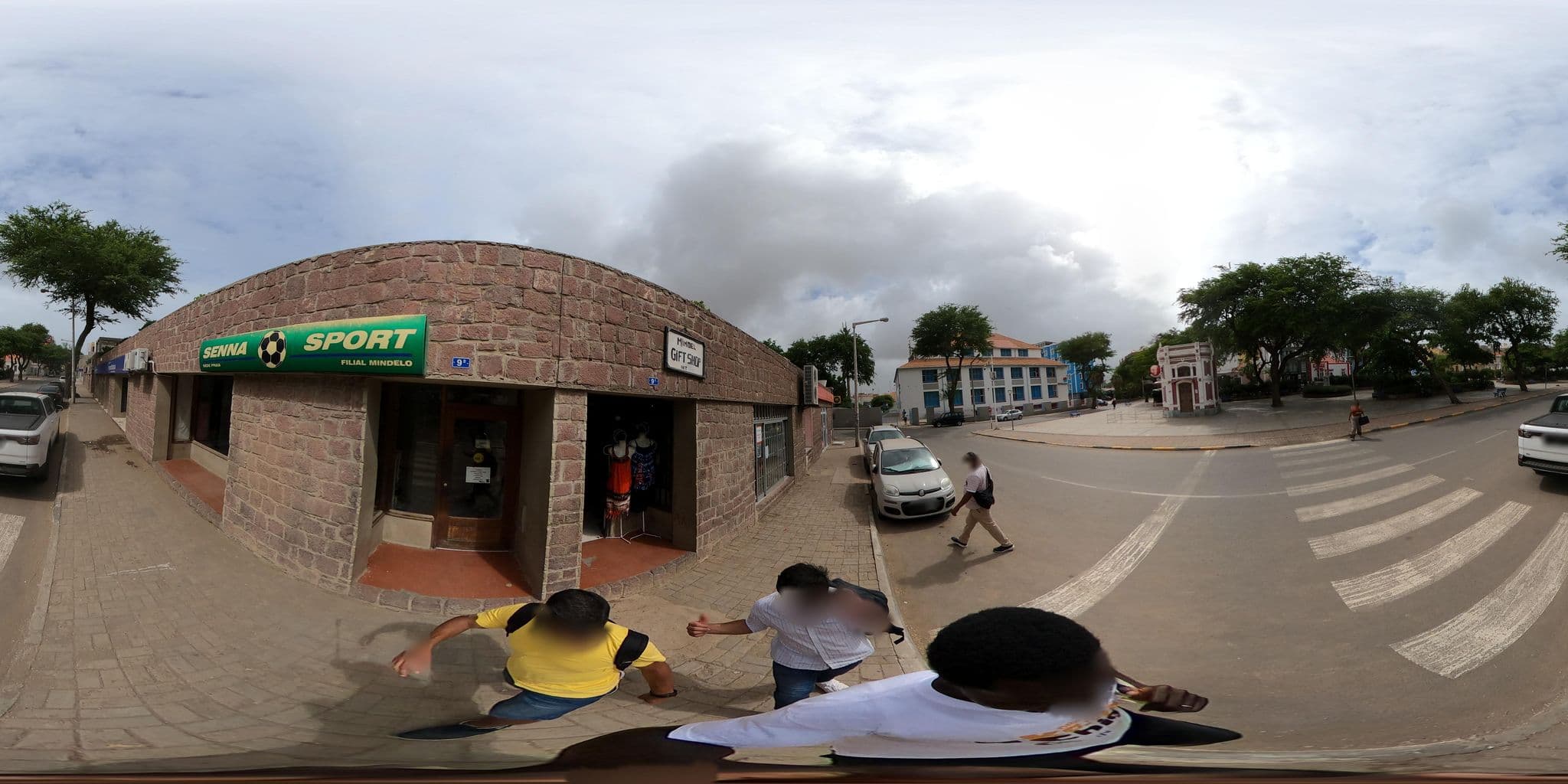 Street view near Porto Grande Hotel (Oásis Atlântico), City Center of Mindelo — © Oralio (CC BY-SA · Mapillary)