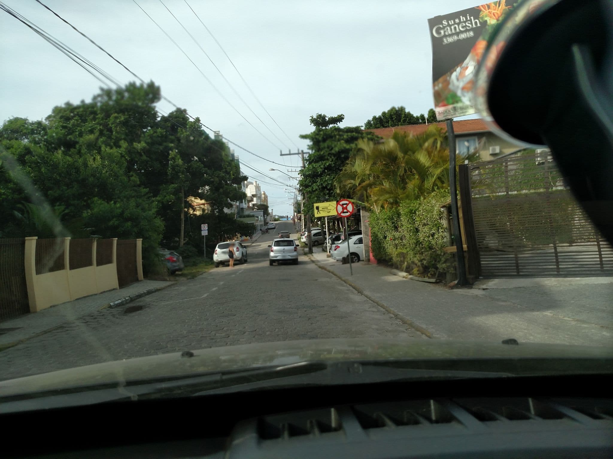 Street view near Residencia Caliandra, Bombinhas — © adrianojbr (CC BY-SA · Mapillary)