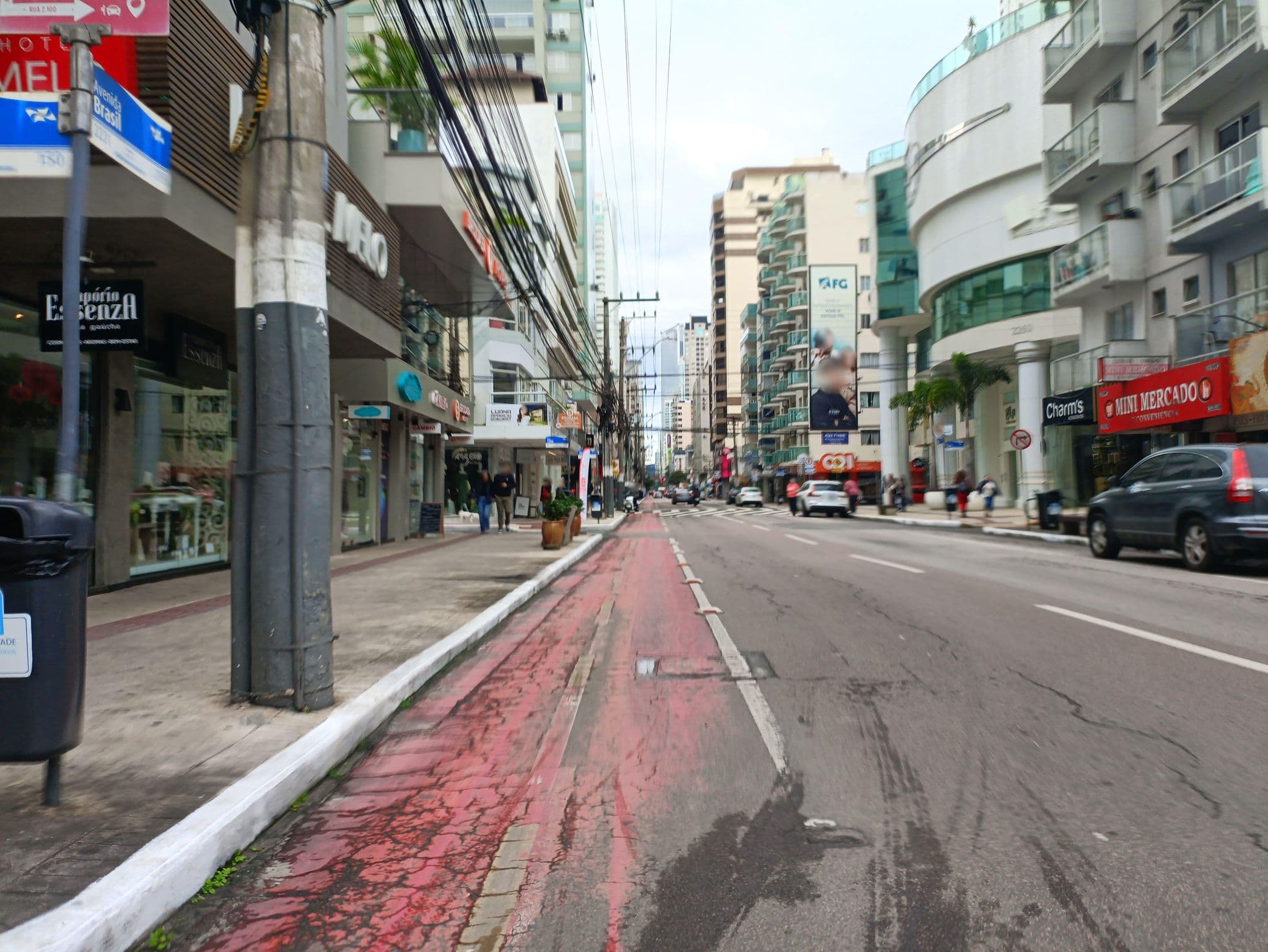 Street view near Hotel Melo, Balneário Camboriú — © ags1968 (CC BY-SA · Mapillary)