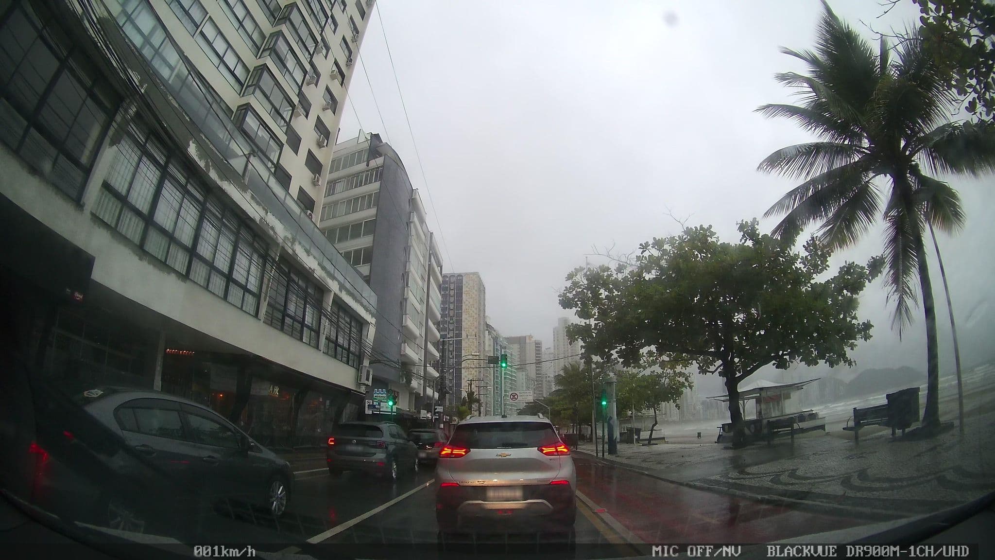 Street view near Hotel Miramar, Balneário Camboriú — © kaart5 (CC BY-SA · Mapillary)