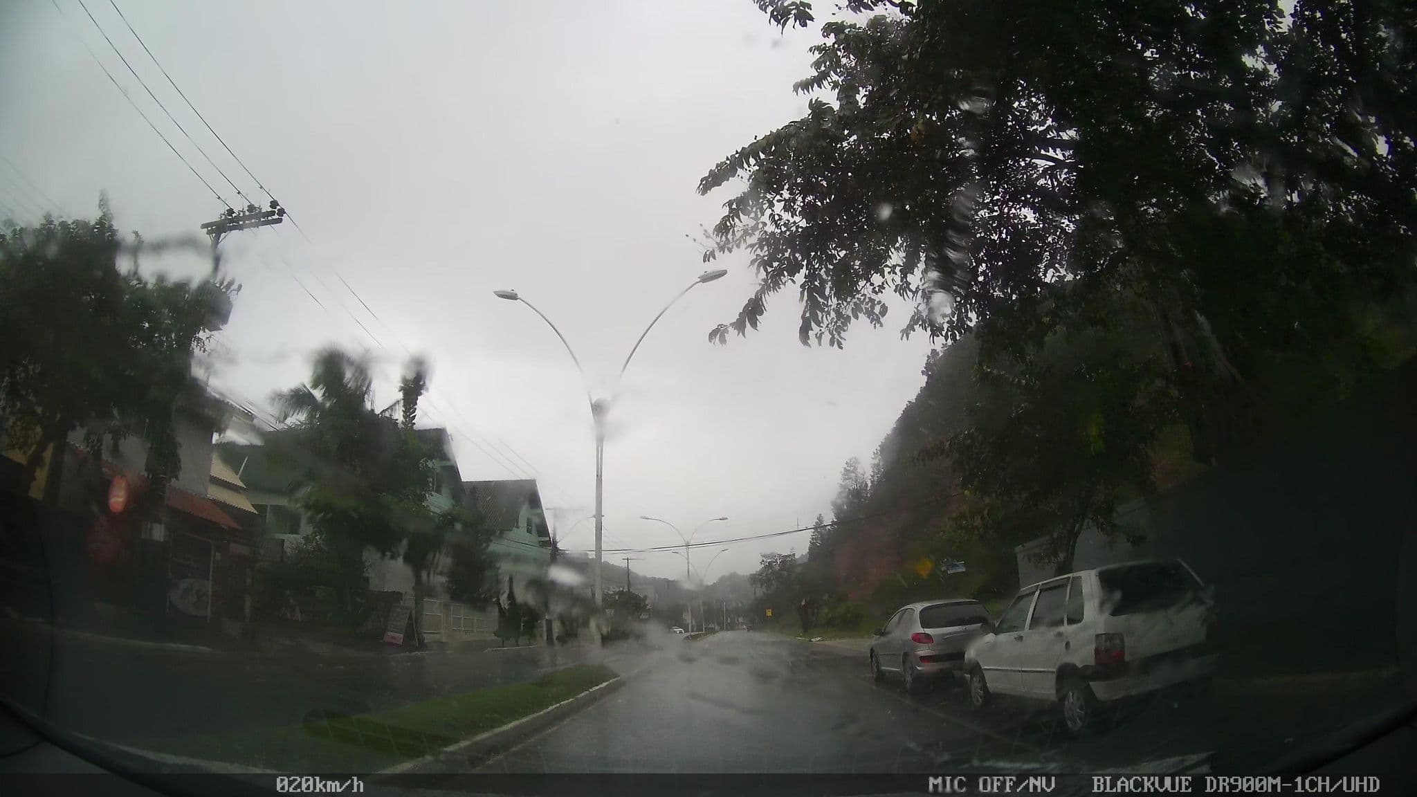 Street view near Hotel Pousada Rei Mar, Balneário Camboriú — © kaart5 (CC BY-SA · Mapillary)