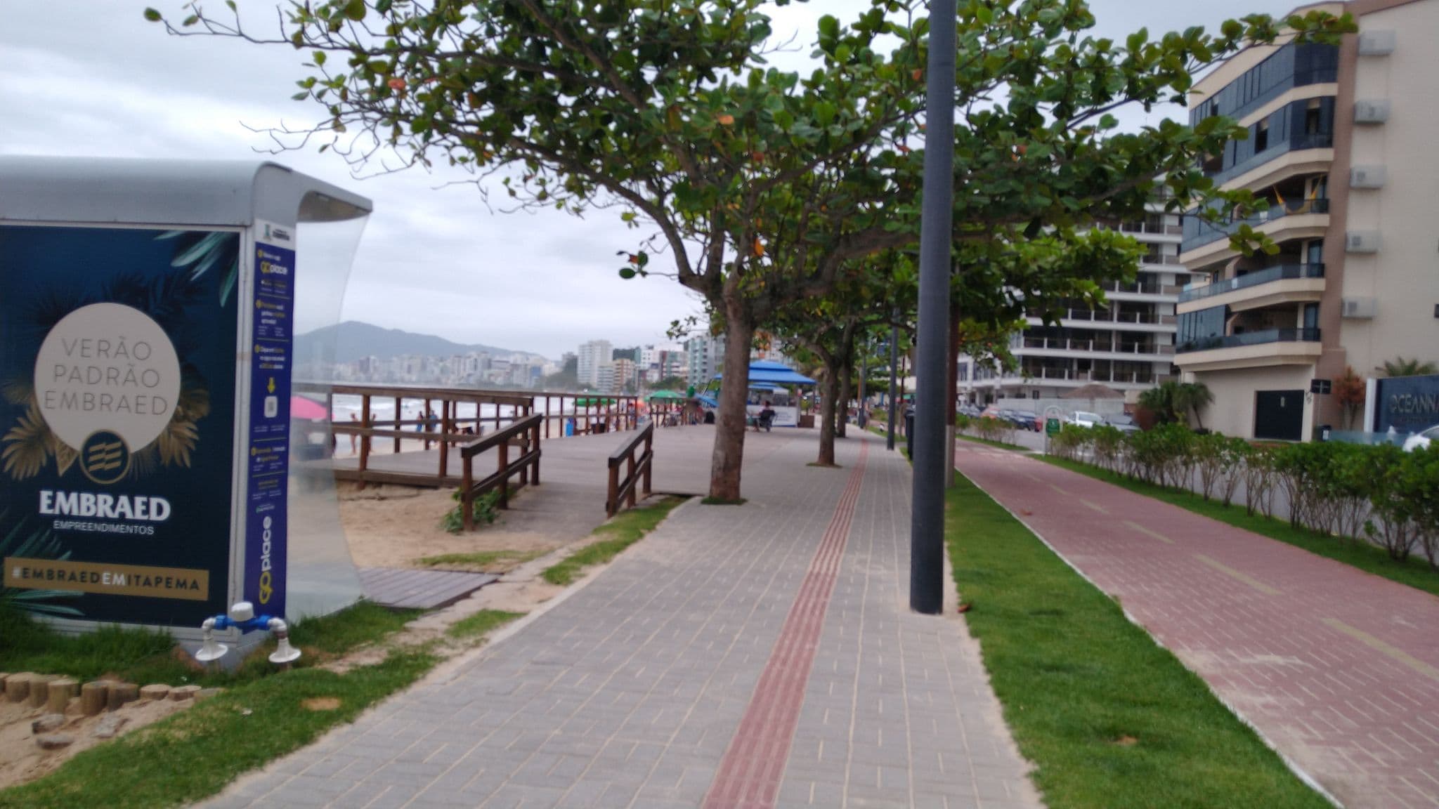 Street view near Itapema Plaza, Itapema — © diegokrein (CC BY-SA · Mapillary)