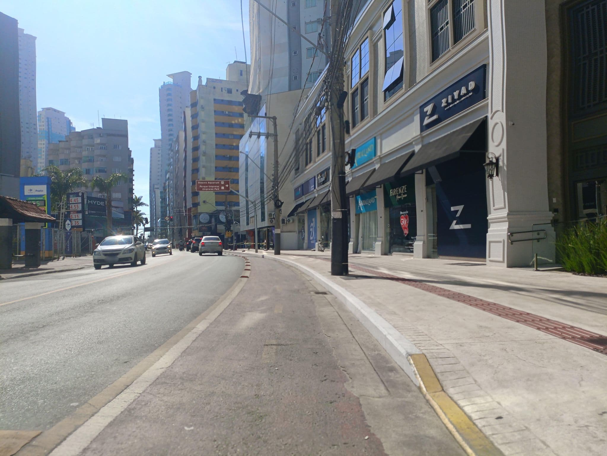 Street view near Pousada do Rio, Balneário Camboriú — © ags1968 (CC BY-SA · Mapillary)