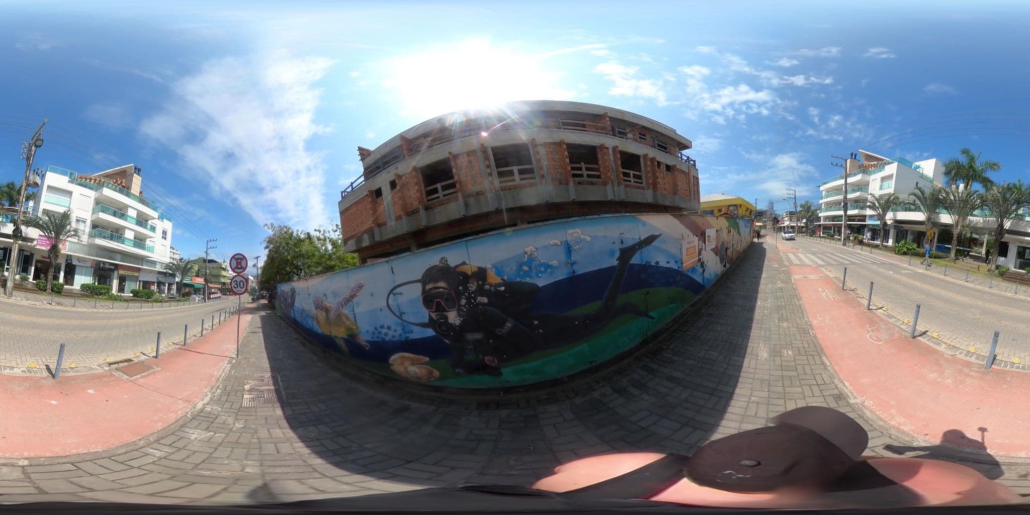 Street view near Res. Frederico, Bombinhas — © jaderbavaresco (CC BY-SA · Mapillary)