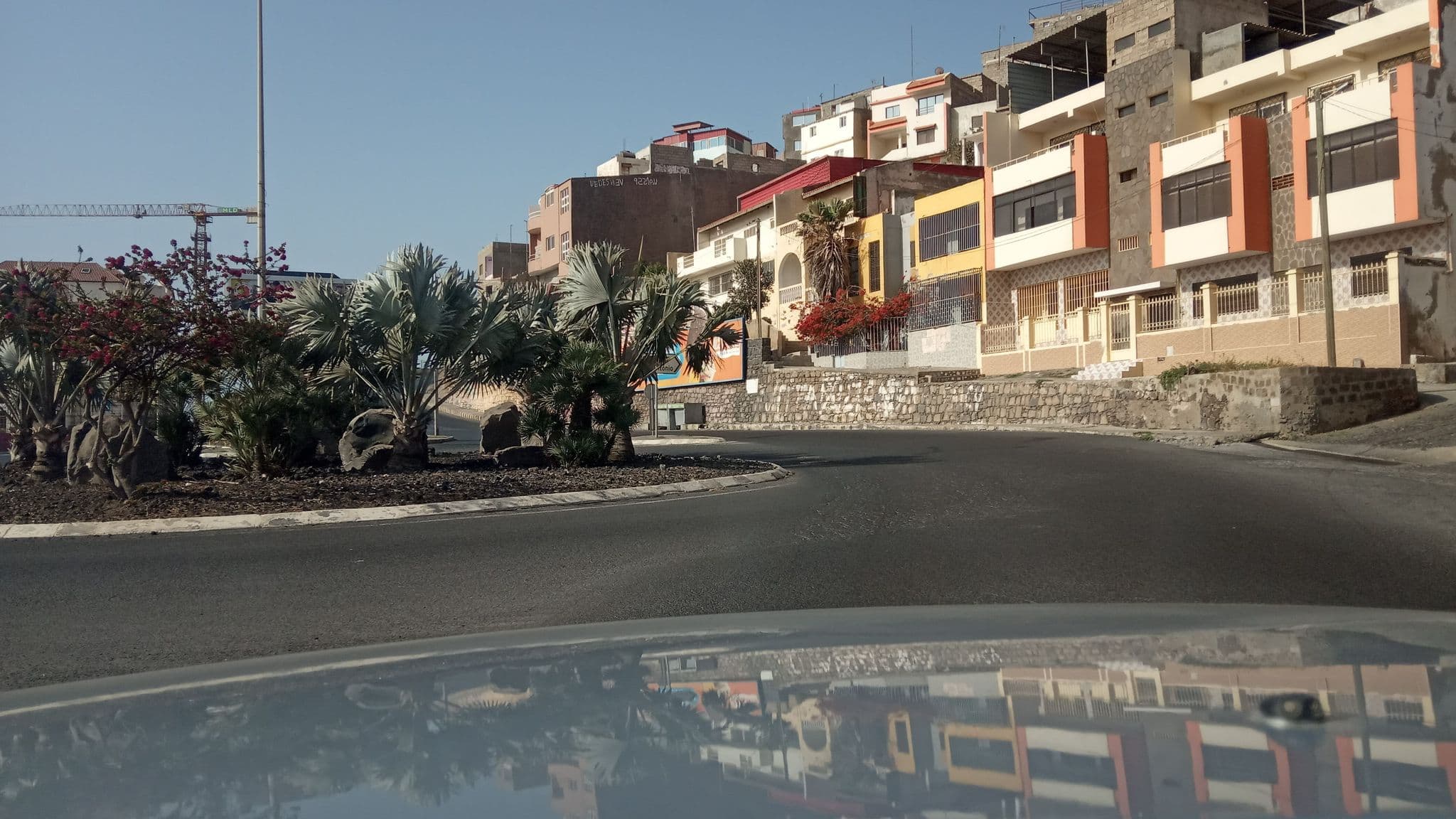 Street view near Beramar Restauração Hotelaria e Tourismo, Achada Santo Antonio — © verdeano (CC BY-SA · Mapillary)