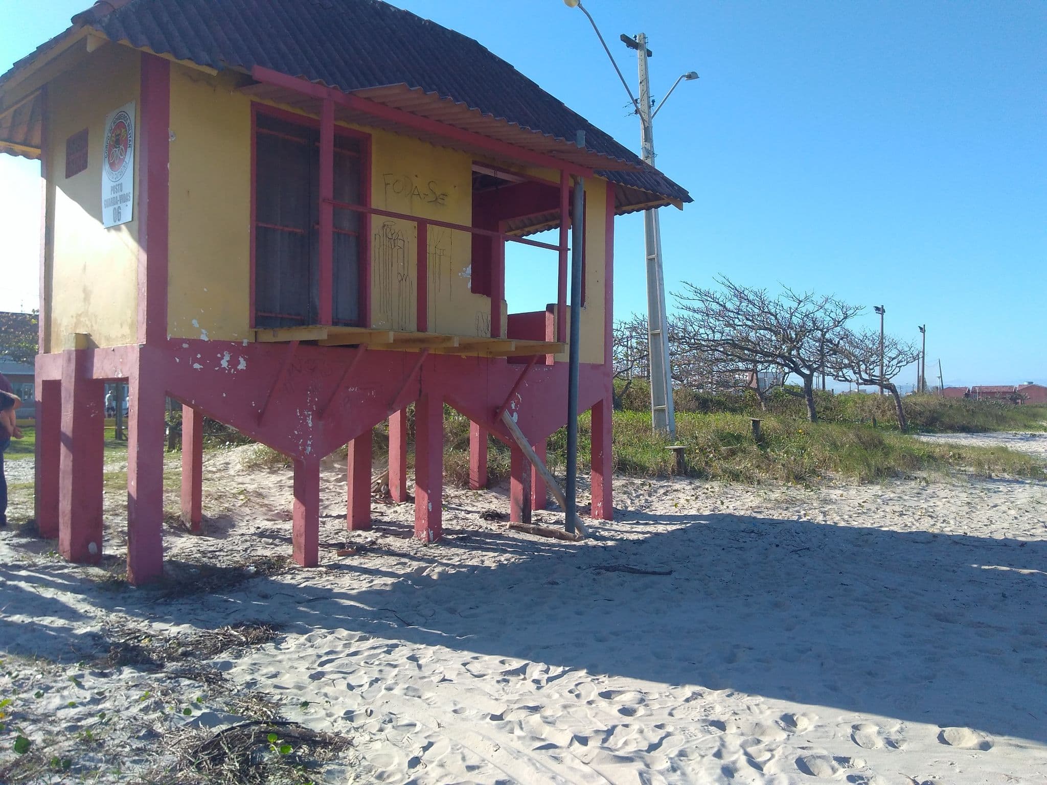 Street view near Pousada e Lanchonete Miramar, Guaratuba — © magnogc (CC BY-SA · Mapillary)