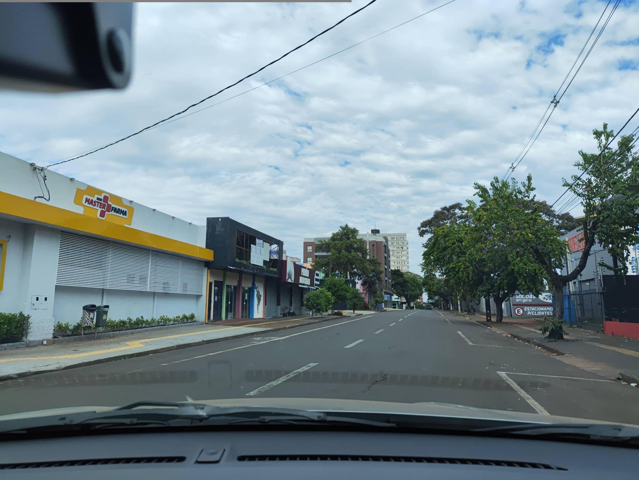 Street view near Hotel de trânsito do Exército Brasileiro, Foz do Iguaçu — © brunoslowen (CC BY-SA · Mapillary)