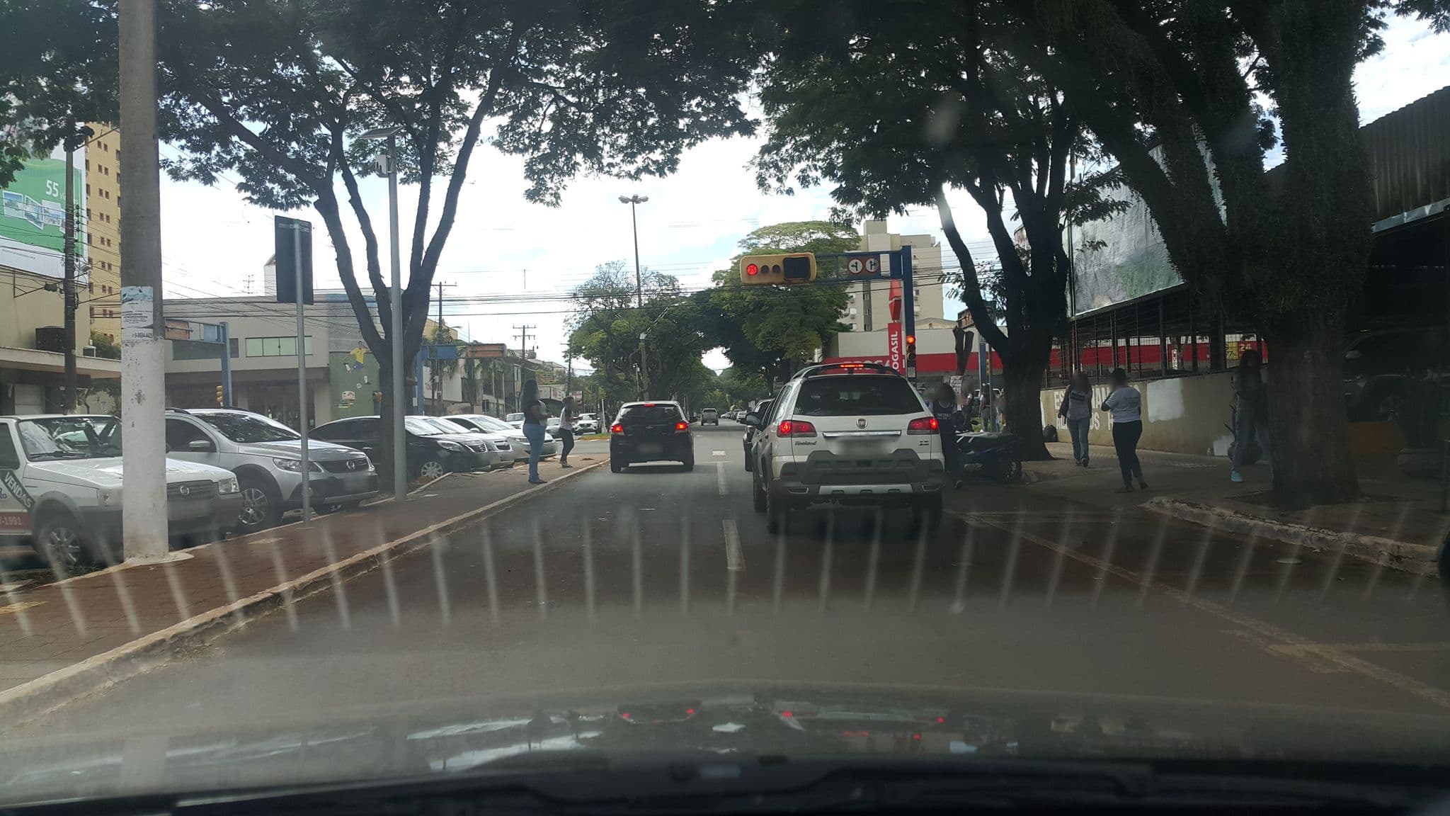 Street view near Alphonsus Hotel, Dourados — © ursobranco4467 (CC BY-SA · Mapillary)