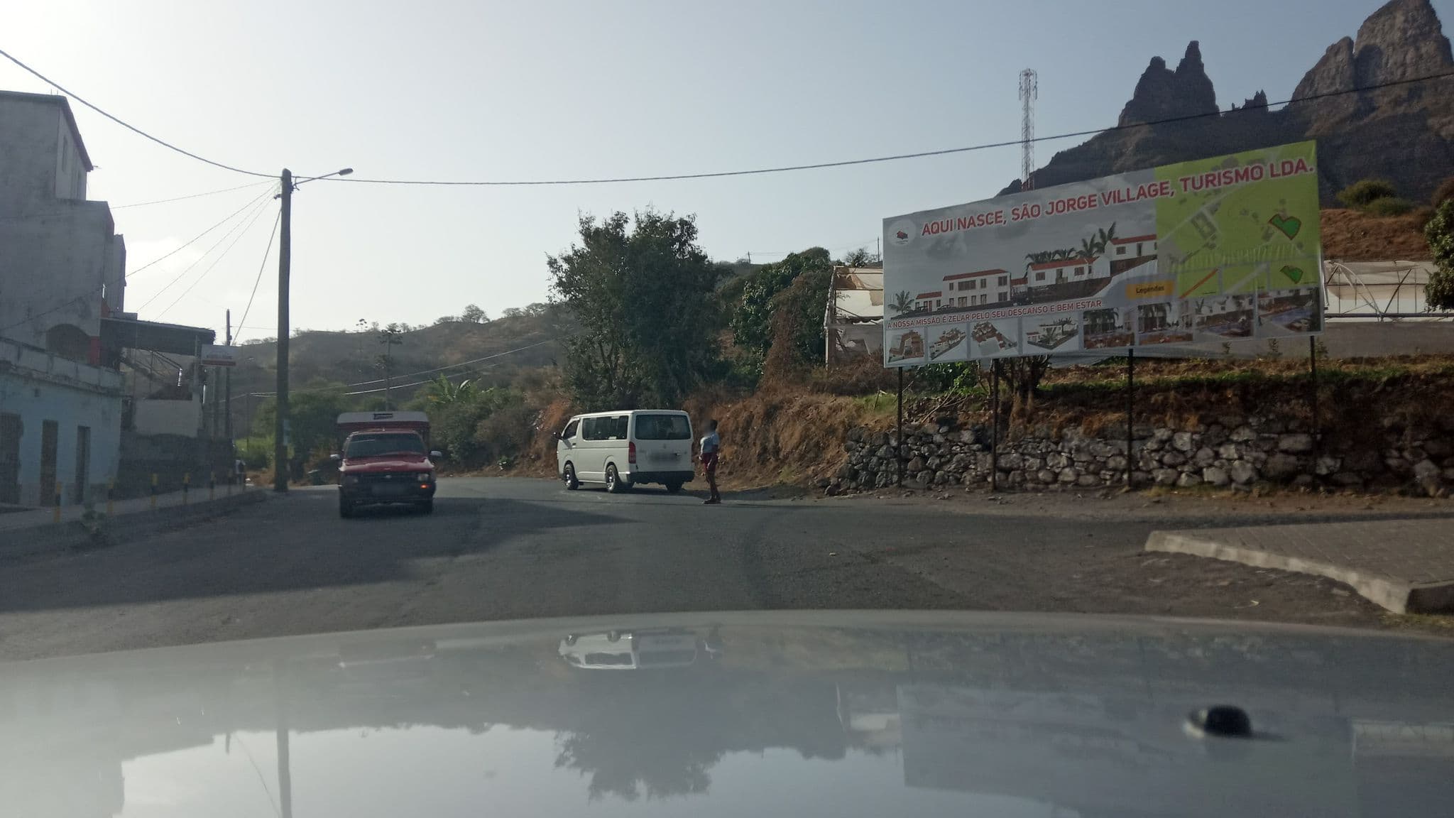 Street view near Pensão Simão e Julia, Rui Vaz — © verdeano (CC BY-SA · Mapillary)