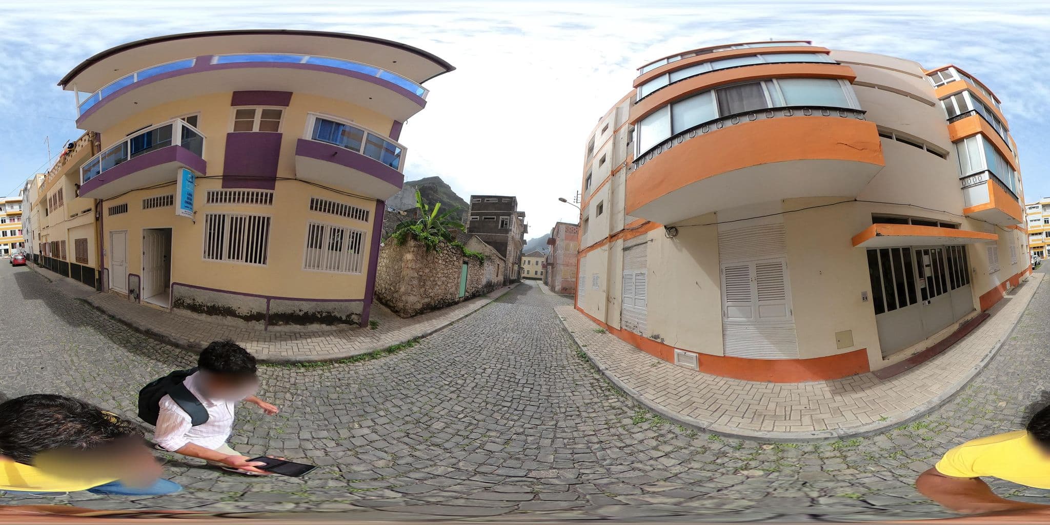 Street view near Residencial Tropical, Ribeira Grande — © waldyrious (CC BY-SA · Mapillary)