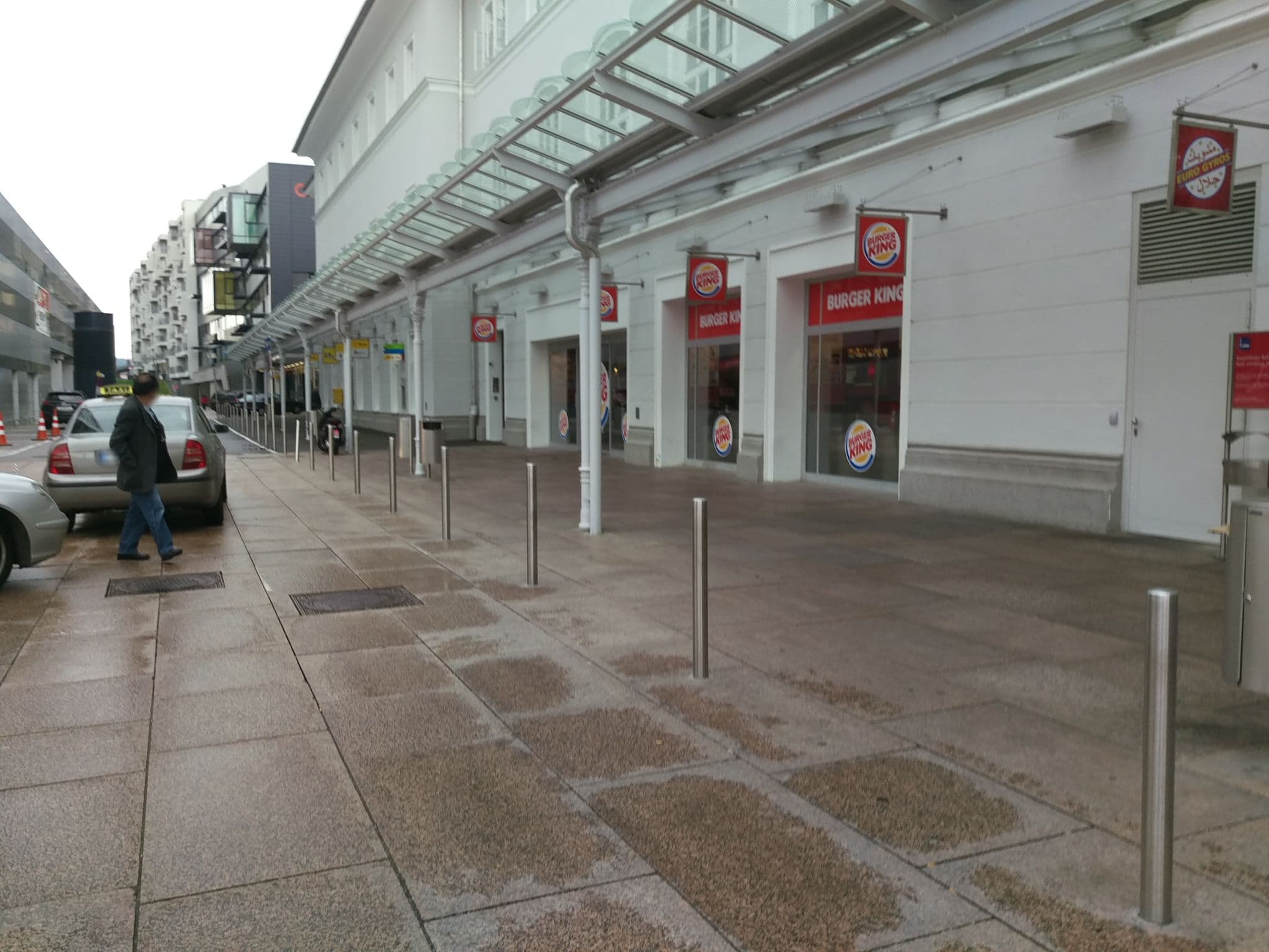 Street view near H+ Hotel Salzburg, Salzburg — © aceini (CC BY-SA · Mapillary)