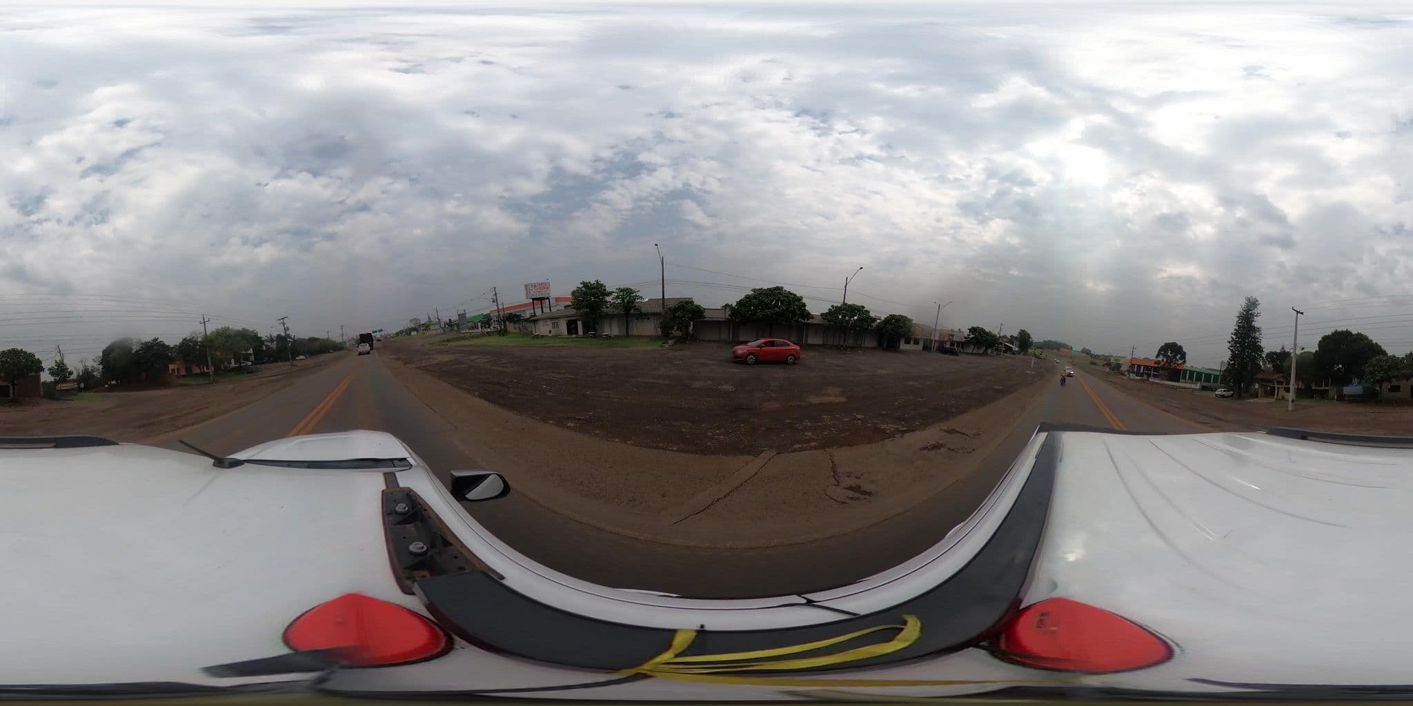 Street view near Glória Hotel, Realeza — © jaderbavaresco (CC BY-SA · Mapillary)