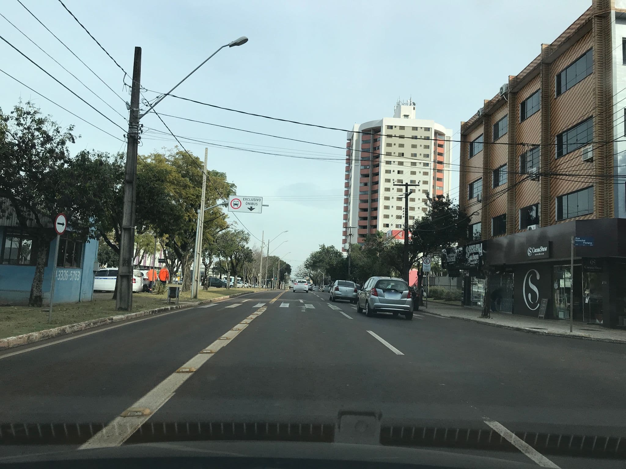 Street view near Copas Executive Hotel, Cascavel — © brunoslowen (CC BY-SA · Mapillary)