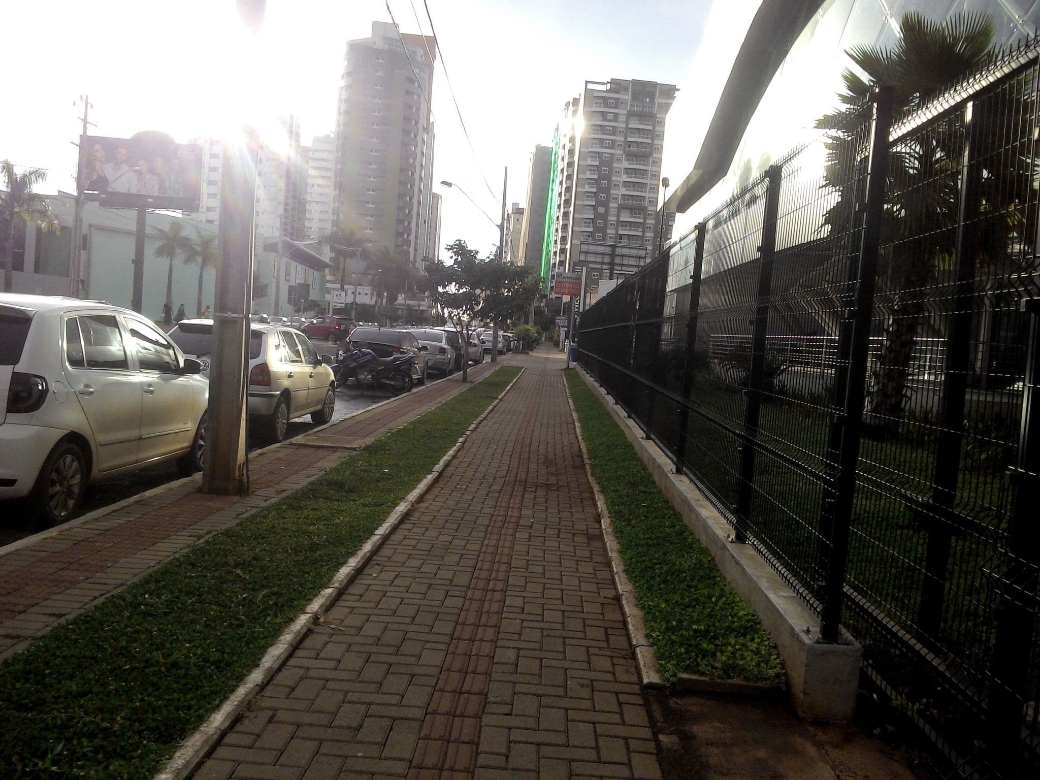 Street view near Hus Hotel, Maringá — © punksolid (CC BY-SA · Mapillary)