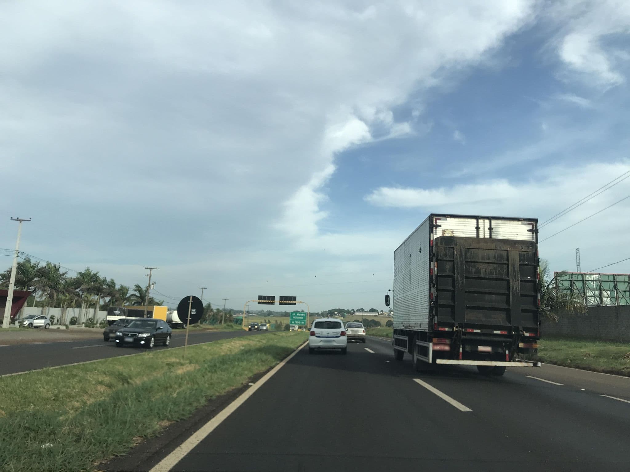 Street view near Motel C Q Sabe, Maringá — © wesleygmartins (CC BY-SA · Mapillary)