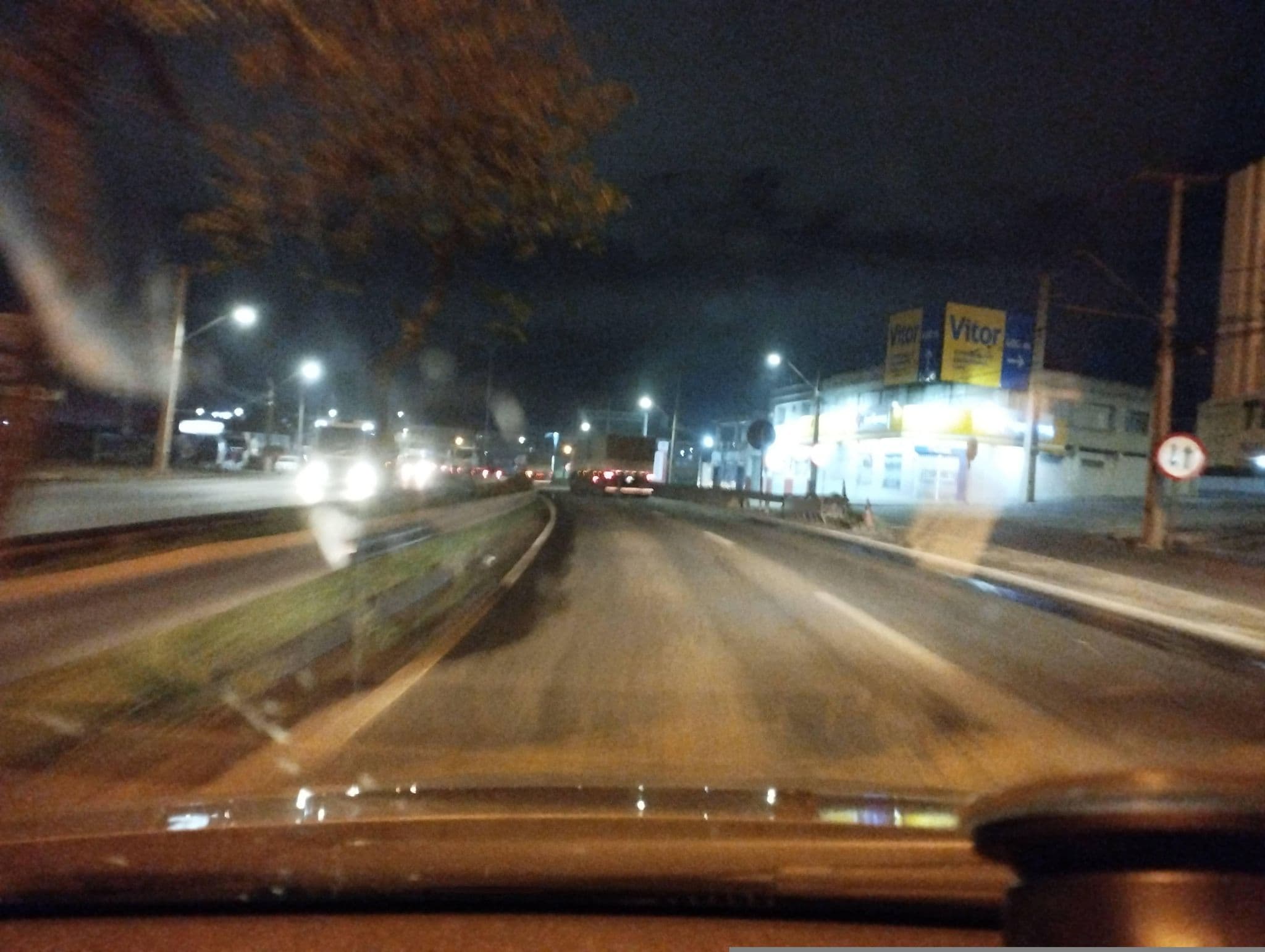 Street view near Hotel Sabara, Ponta Grossa — © klaime (CC BY-SA · Mapillary)