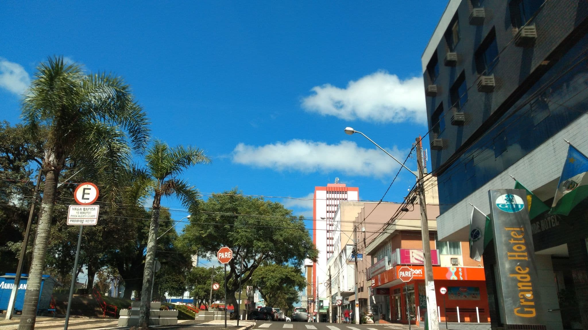 Street view near Grande Hotel Guarapuava, Guarapuava — © dagon01 (CC BY-SA · Mapillary)