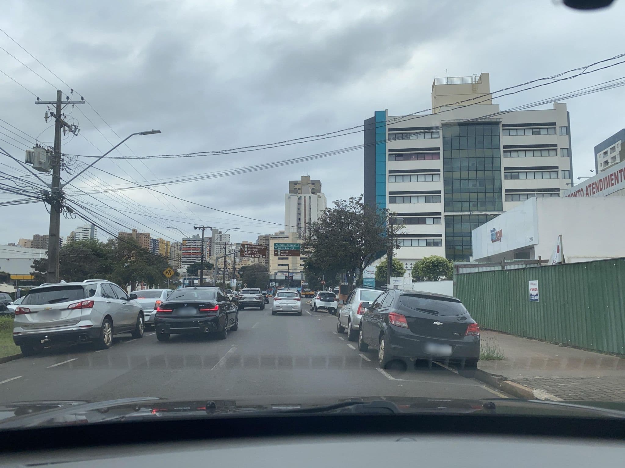 Street view near Golden Blue Hotel Express, Londrina — © WeltonBaratelli (CC BY-SA · Mapillary)