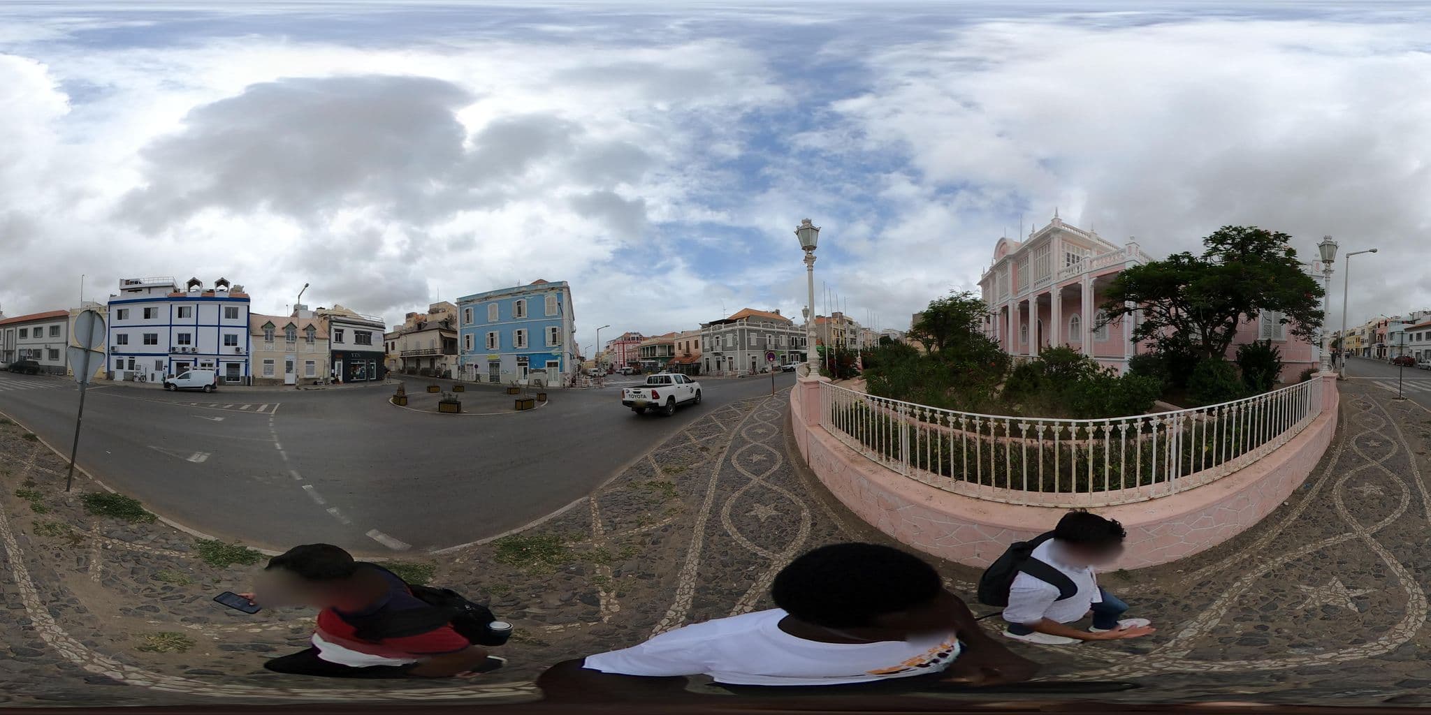 Street view near Hostel Djambai, City Center of Mindelo — © Oralio (CC BY-SA · Mapillary)