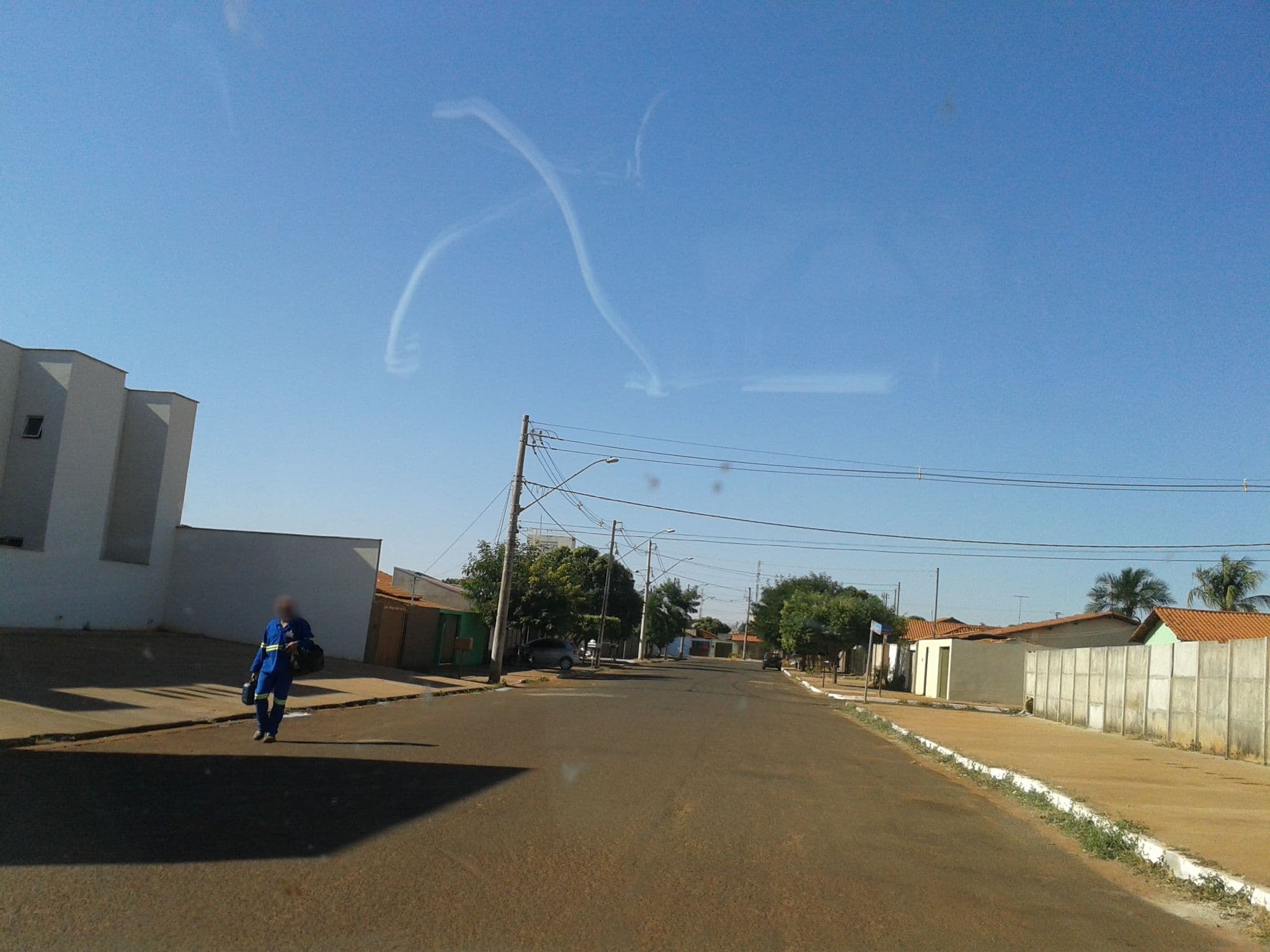 Street view near Hotel Redentor, Santa Vitória — © marcos_medeiros (CC BY-SA · Mapillary)