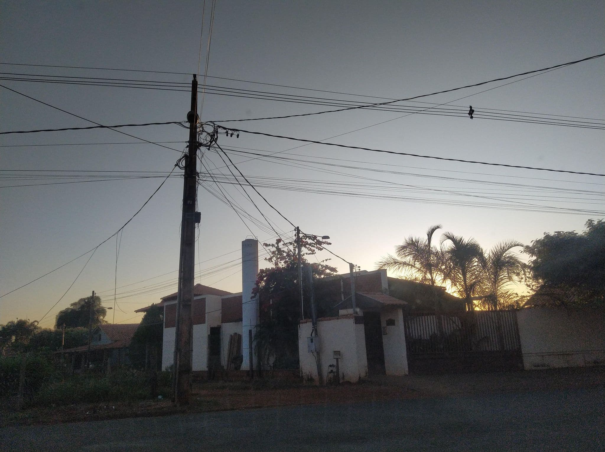 Street view near Hotel e Restaurante Alaska, Limeira do Oeste — © cmlomg (CC BY-SA · Mapillary)