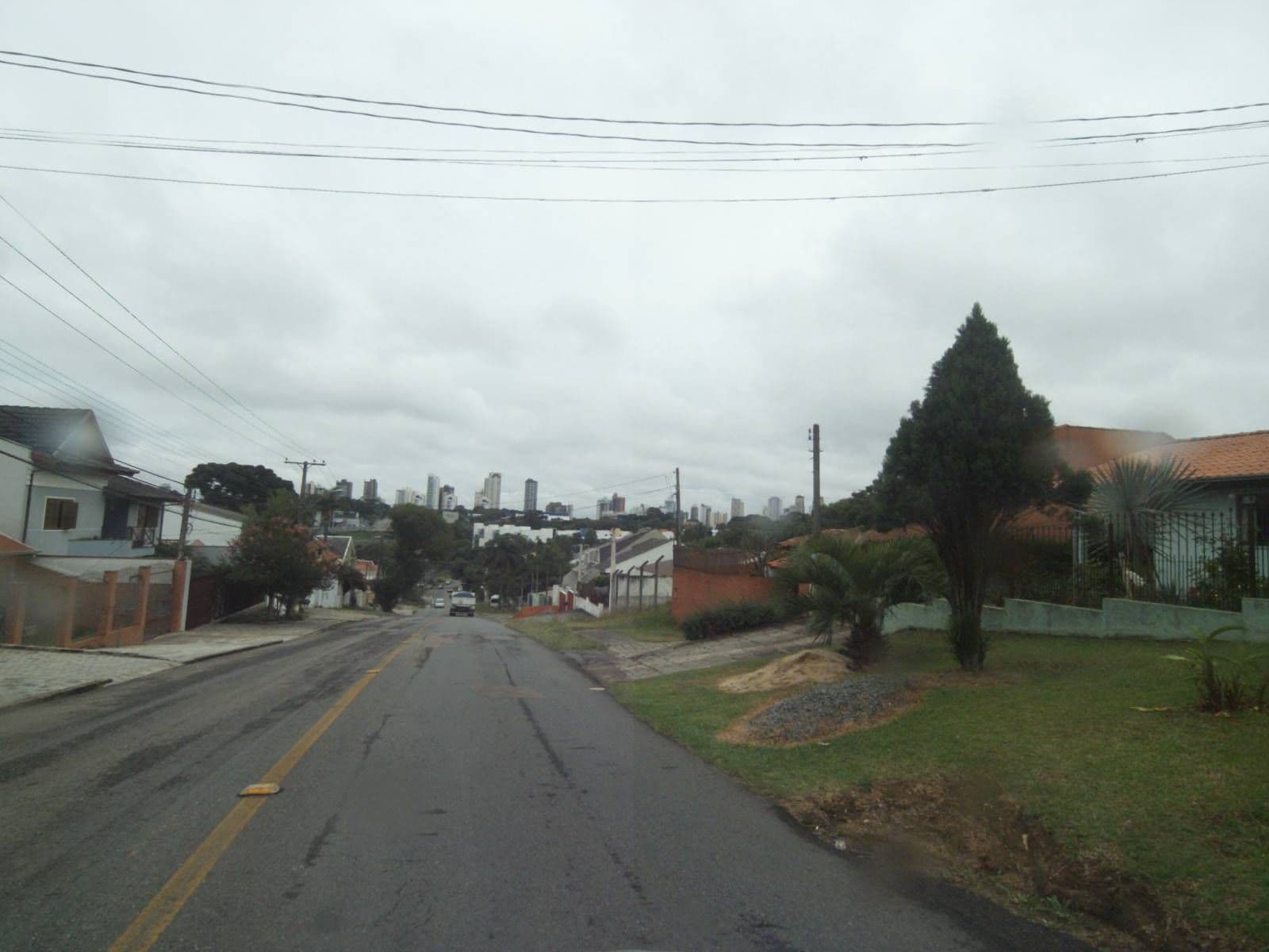 Street view near Krono Hospedagens, Curitiba — © projevias (CC BY-SA · Mapillary)