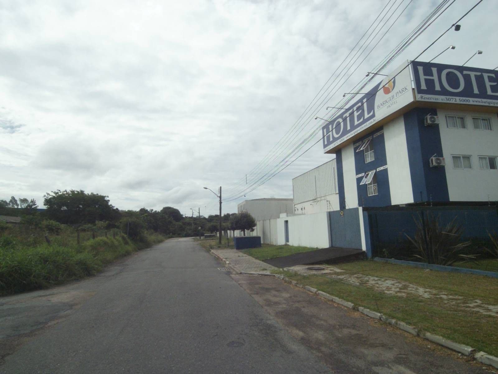Street view near Barigüi Park Hotel, Curitiba — © projevias (CC BY-SA · Mapillary)